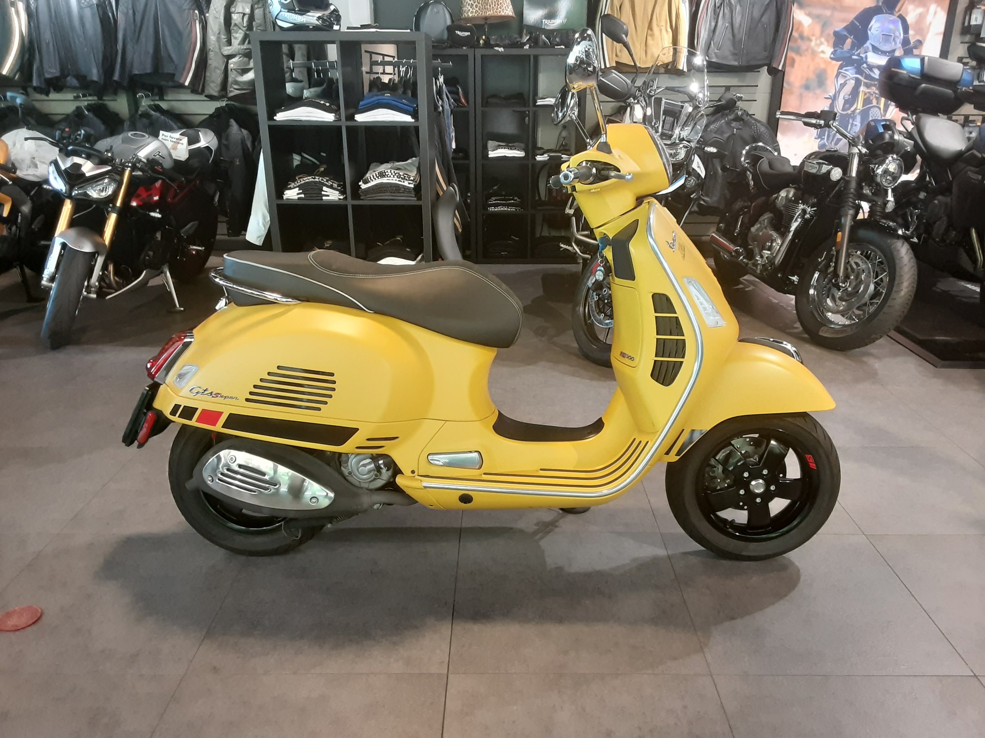 PIAGGIO Vespa GTS Super 300 i.e ABS-image-0