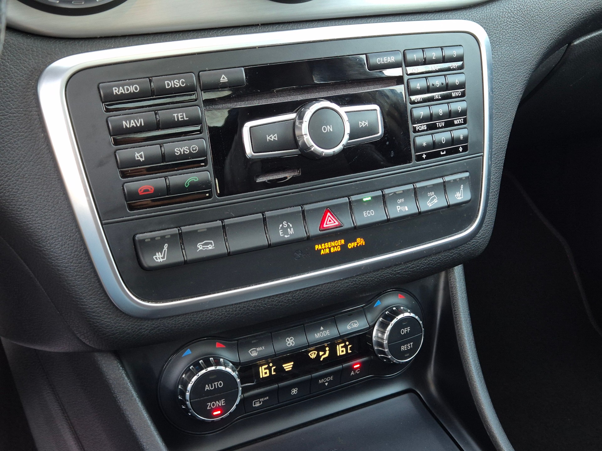 MERCEDES-BENZ GLA 250 AMG Line 4Matic 7G-DCT-image-20