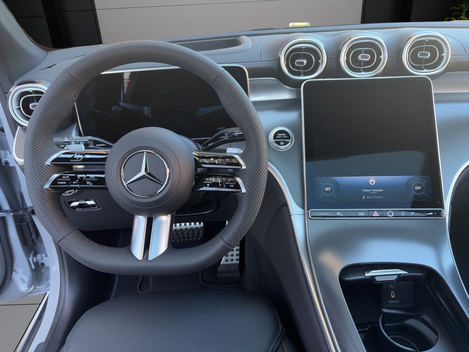 MERCEDES-BENZ GLC 300 d 4M 9G-Tronic-image-10