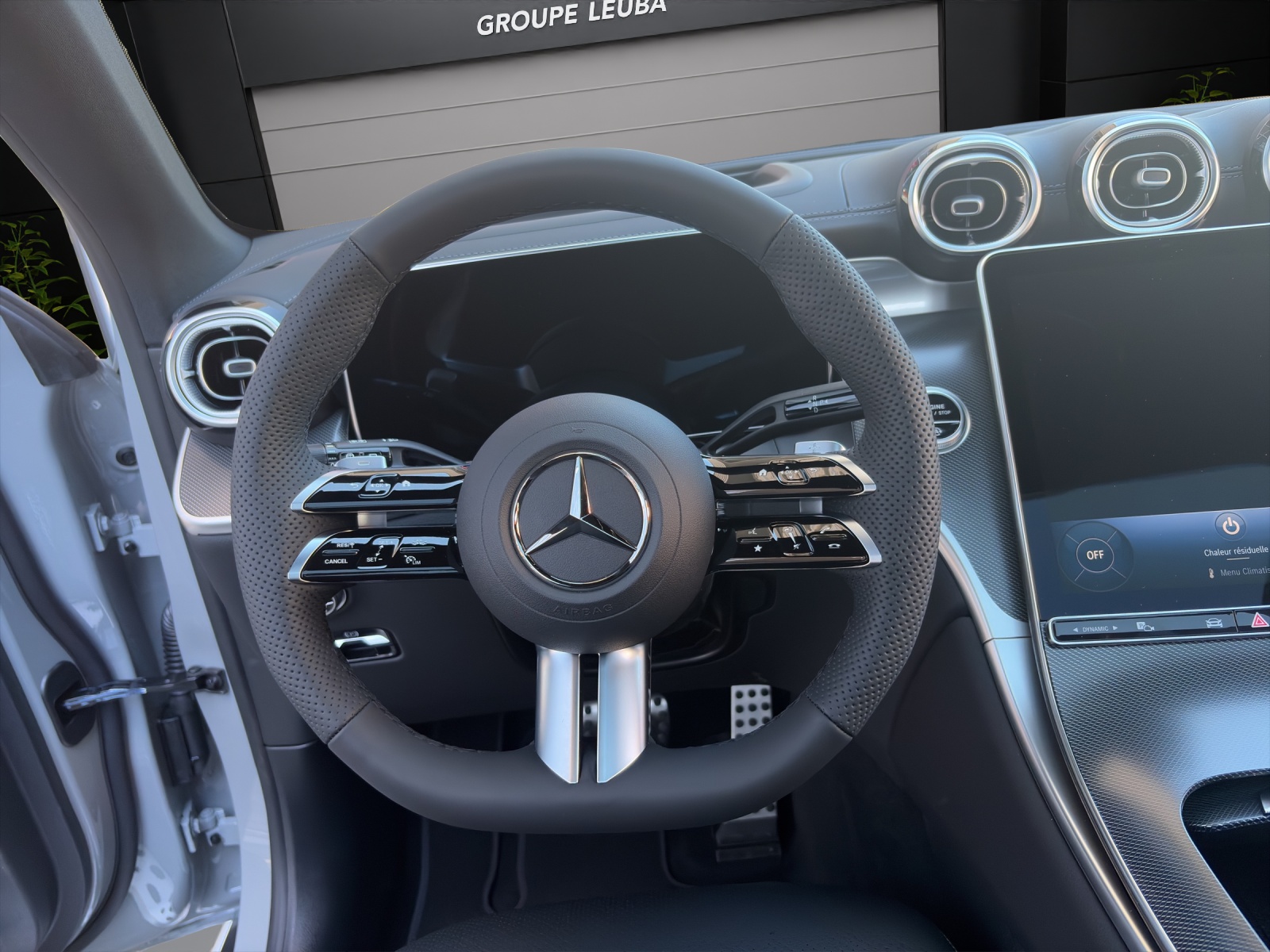 MERCEDES-BENZ GLC 300 d 4M 9G-Tronic-image-11