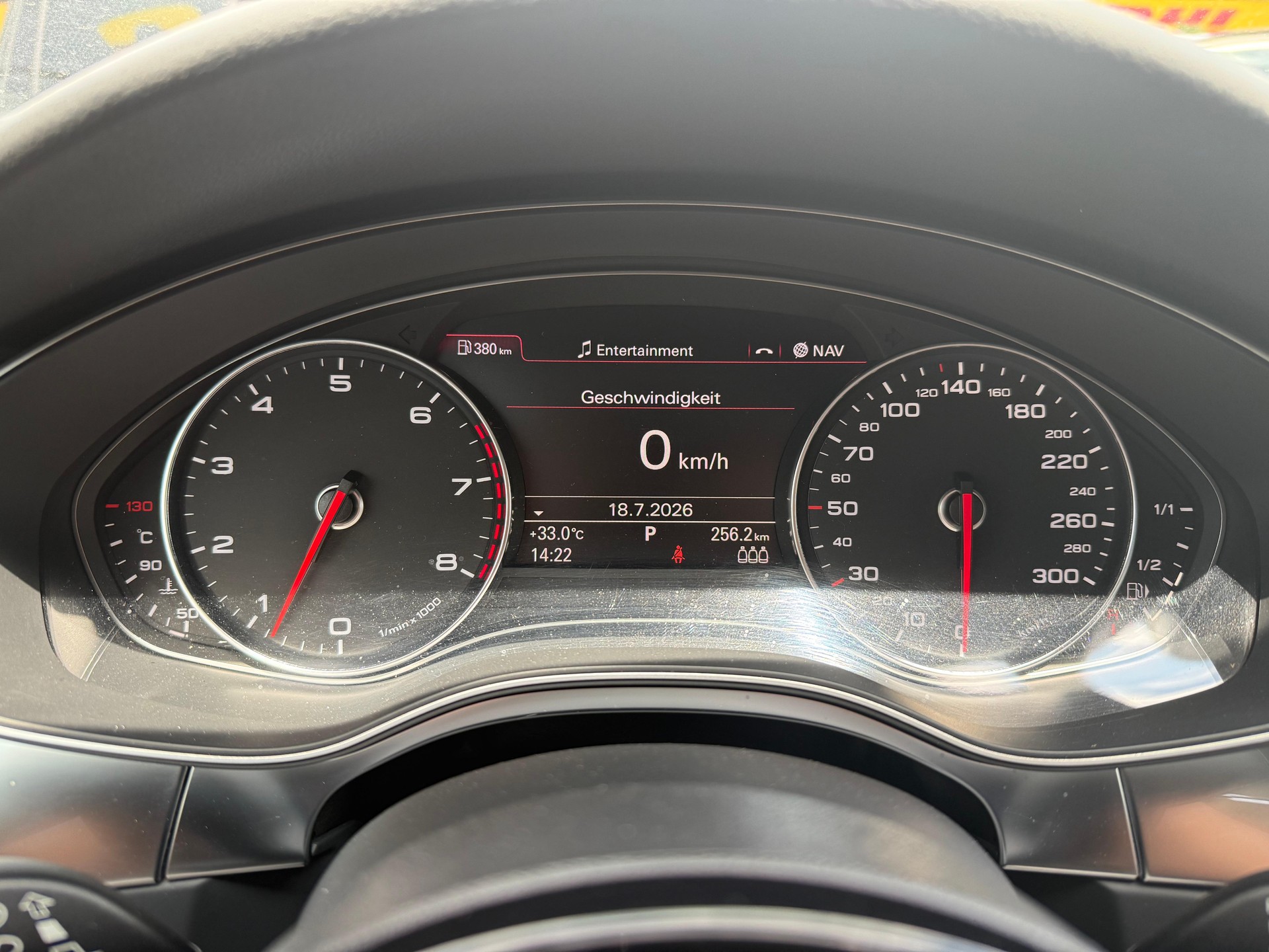 AUDI A6 3.0 V6 TFSI quattro S-Tr. S-Line-image-9