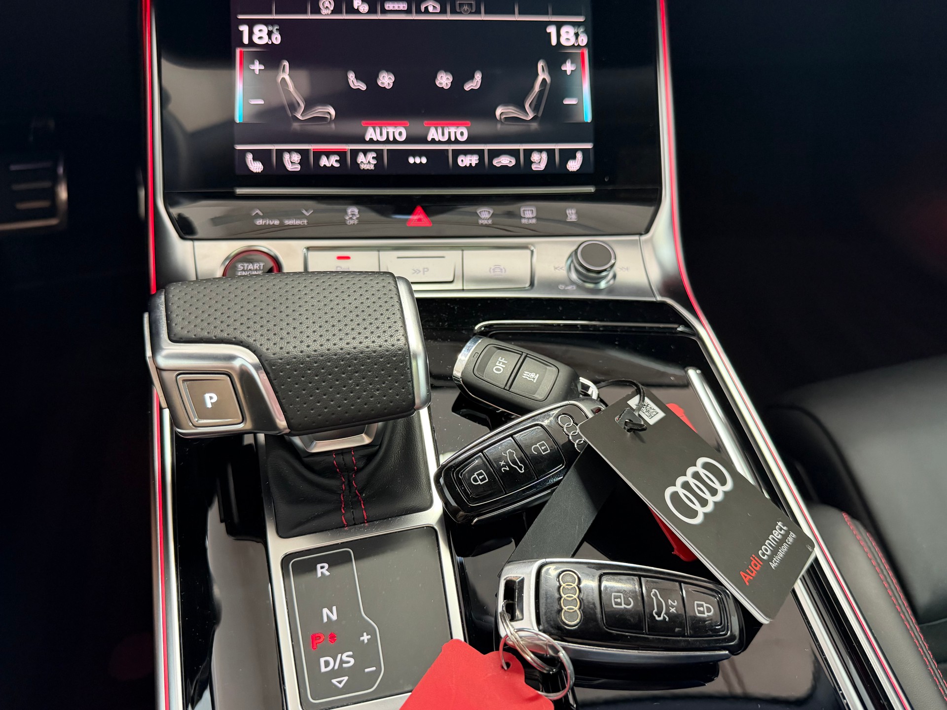 AUDI AUDI RS6 Avant 4.0 TFSI V8 quattro * Sebringschwarz * B&O * 360• * Pano *Standheizung *-image-13
