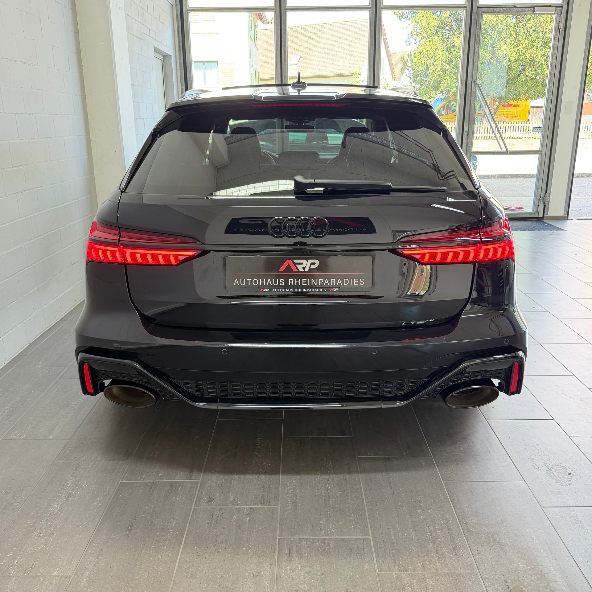 AUDI AUDI RS6 Avant 4.0 TFSI V8 quattro * Sebringschwarz * B&O * 360• * Pano *Standheizung *-image-4
