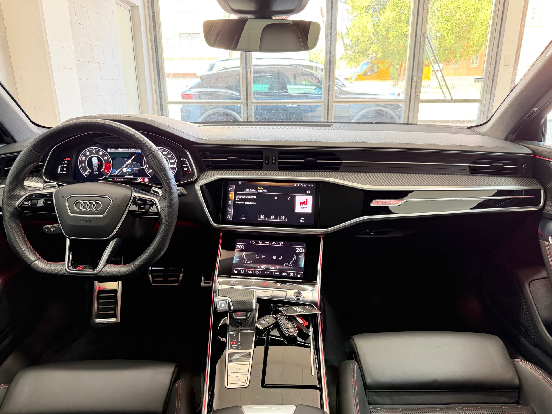 AUDI AUDI RS6 Avant 4.0 TFSI V8 quattro * Sebringschwarz * B&O * 360• * Pano *Standheizung *-image-8