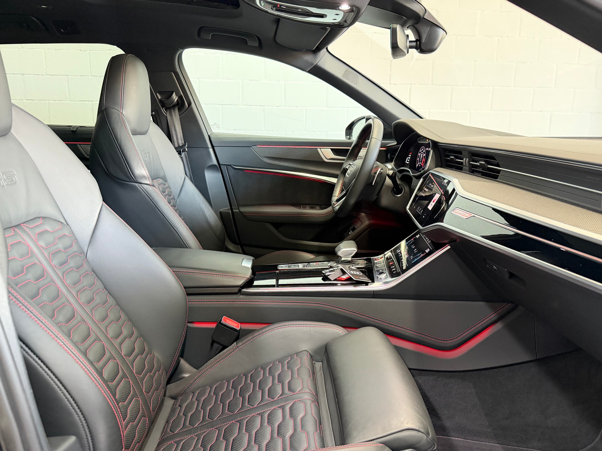 AUDI AUDI RS6 Avant 4.0 TFSI V8 quattro * Sebringschwarz * B&O * 360• * Pano *Standheizung *-image-5