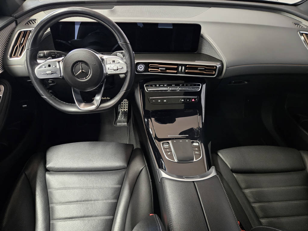 MERCEDES-BENZ EQC 400 4Matic AMG Line-image-7