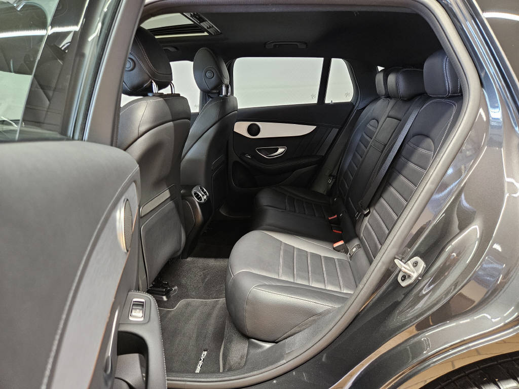 MERCEDES-BENZ EQC 400 4Matic AMG Line-image-12