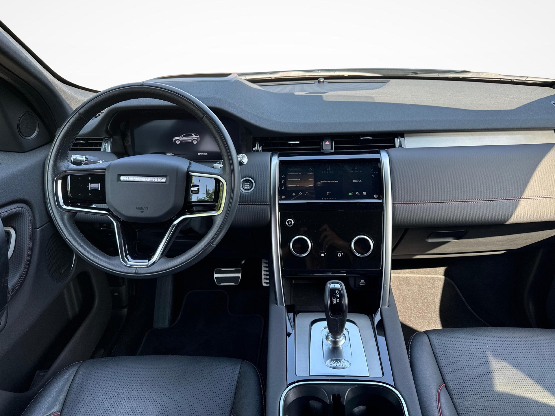 LAND ROVER Discovery Sport 2.0 Si4 250 R-Dynamic SE-image-8