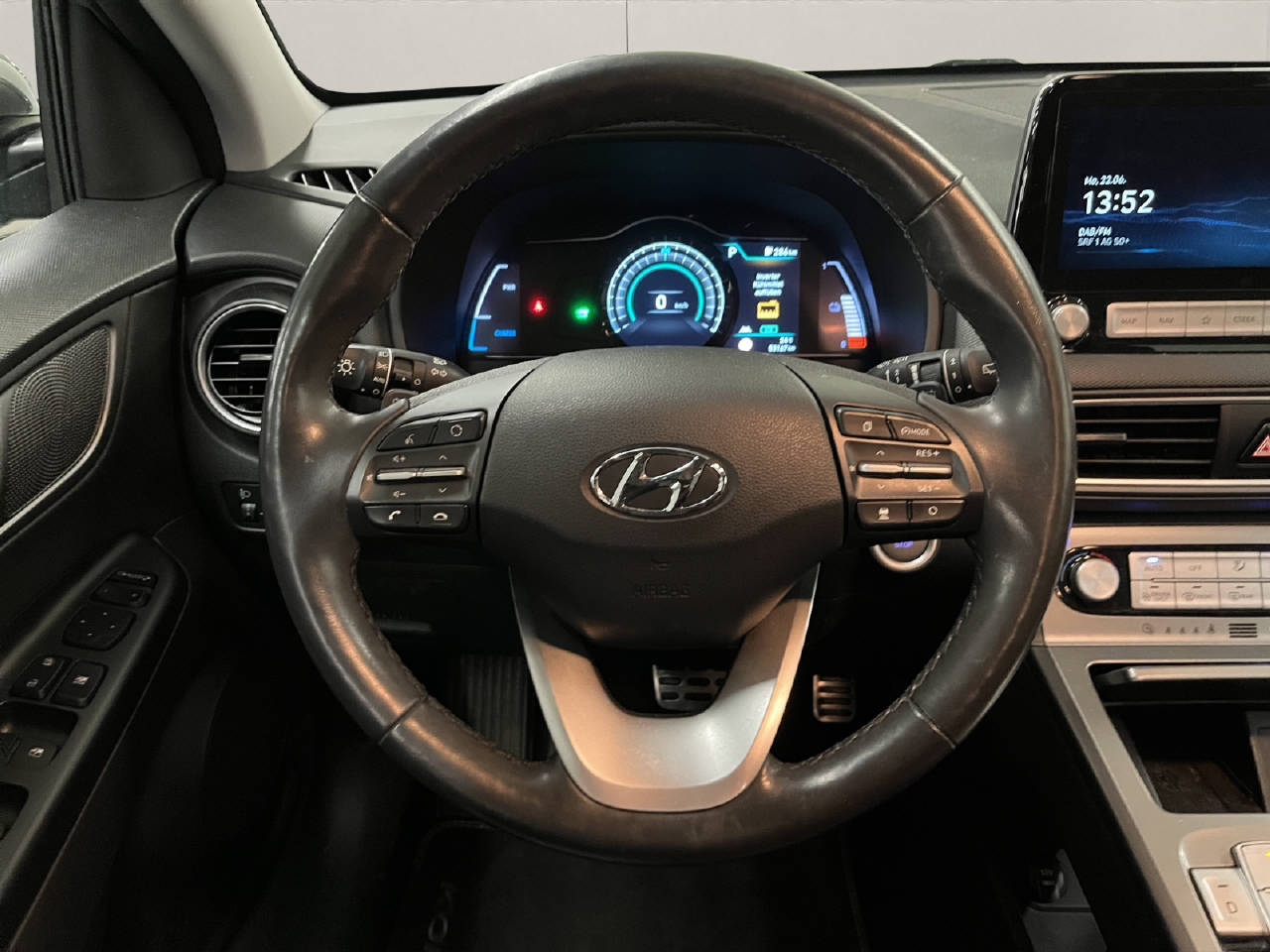 HYUNDAI Kona 64 kWh Electric Vertex-image-9