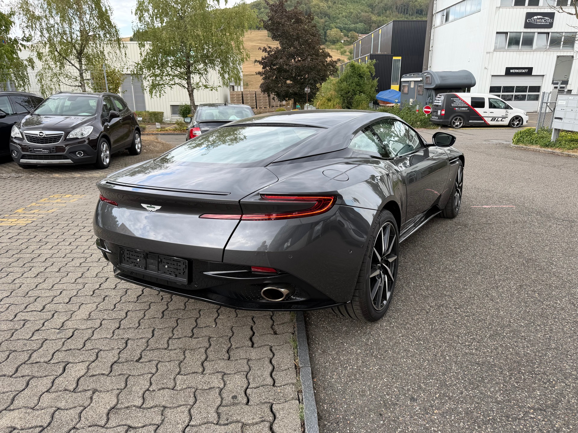 ASTON MARTIN DB11 V12 Touchtronic 3-image-6