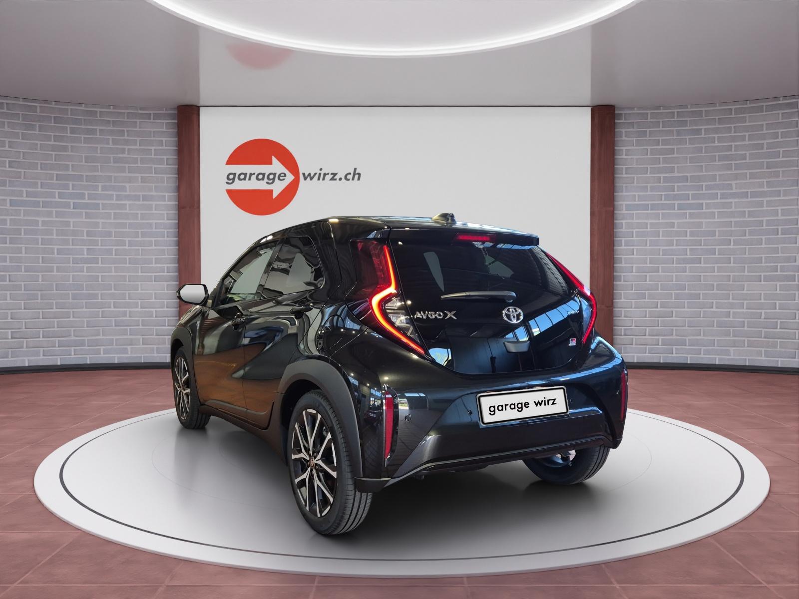TOYOTA Aygo X 1.5 VVT-i HSD GR Sport-showroom-element-2