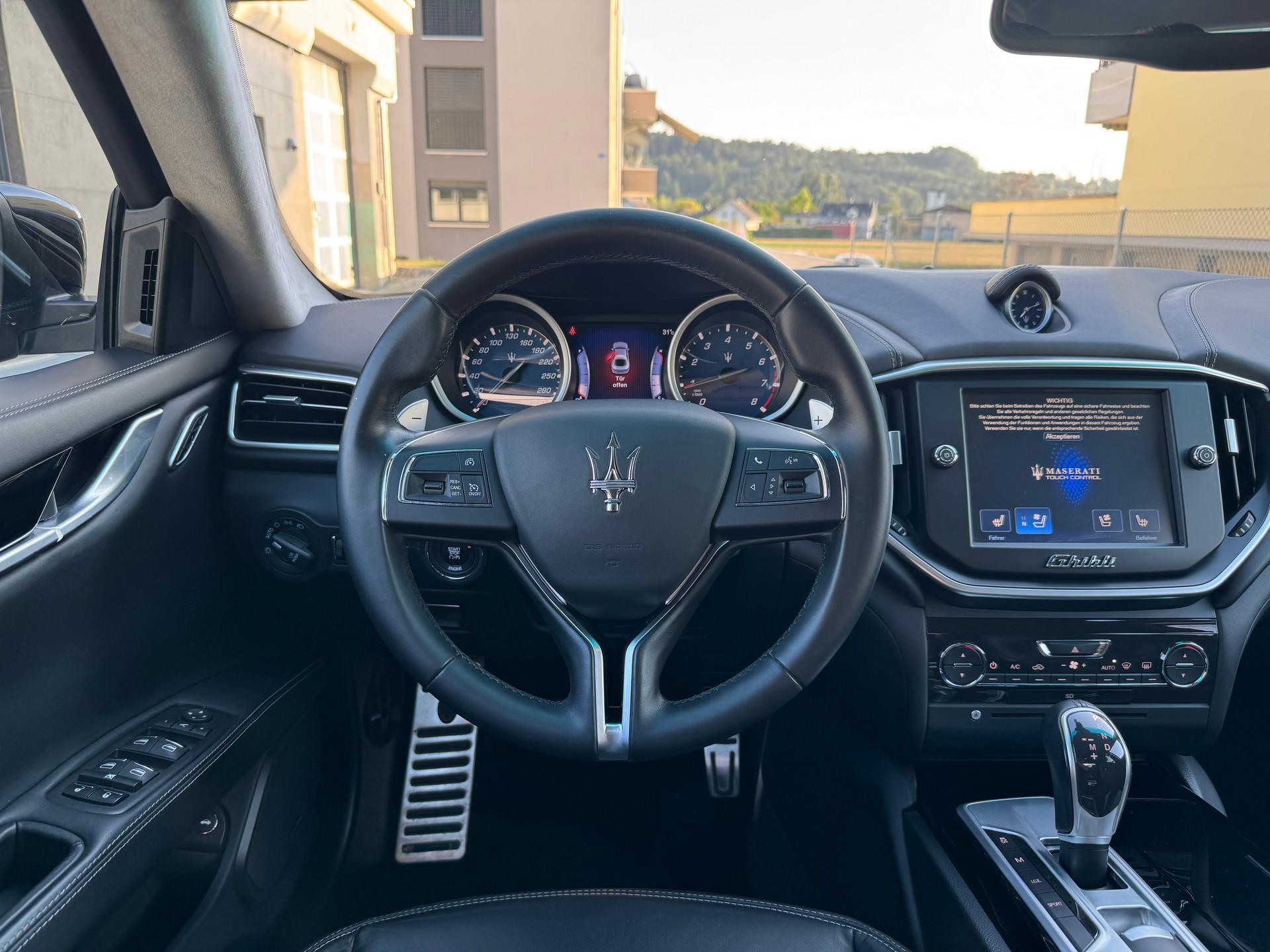 MASERATI Ghibli S Q4 3.0 V6 Swiss Mountain Ed. Automatica-image-10