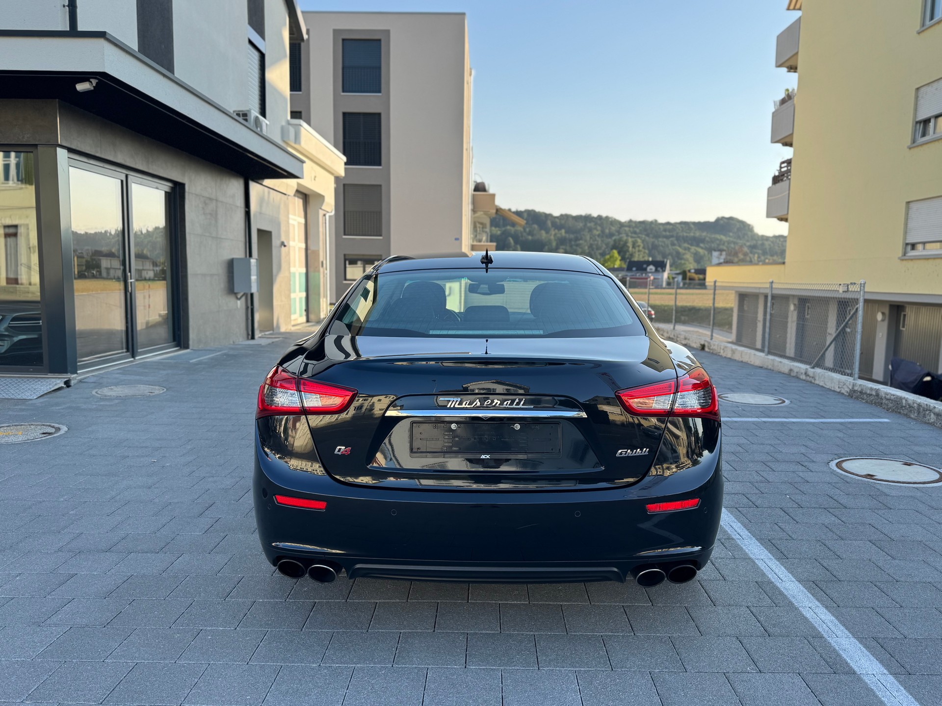 MASERATI Ghibli S Q4 3.0 V6 Swiss Mountain Ed. Automatica-showroom-element-3