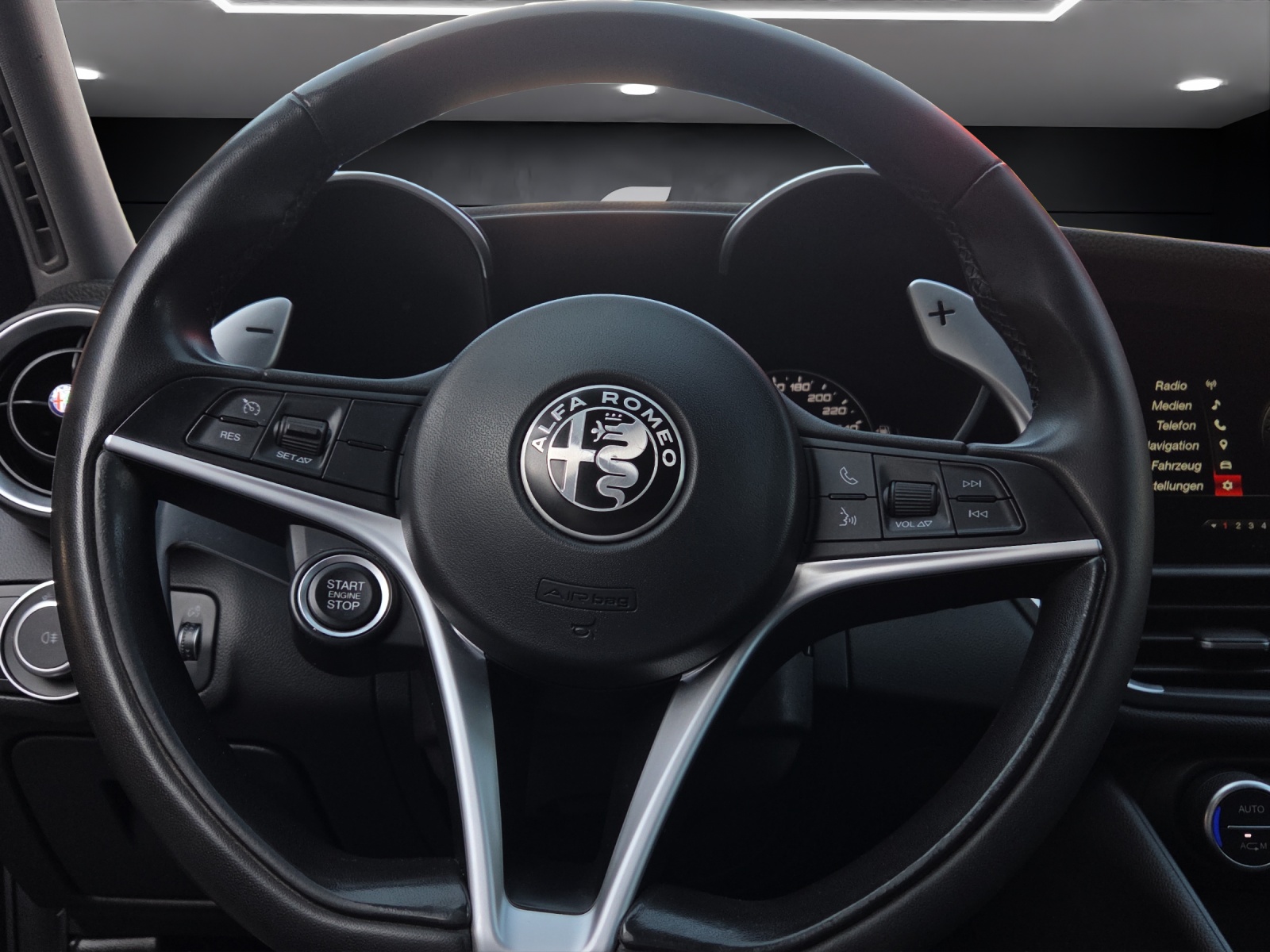 ALFA ROMEO Giulia 2.0 Super-image-10