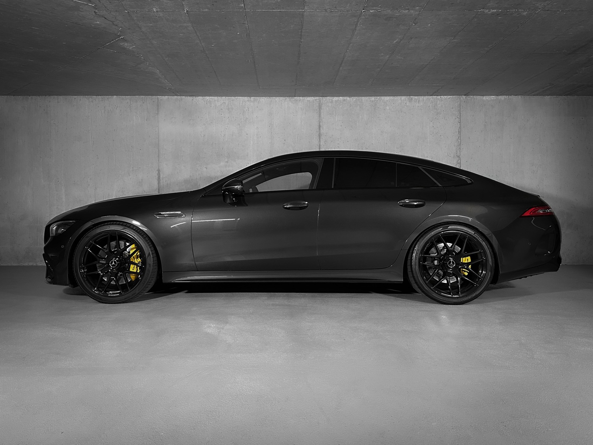 MERCEDES-BENZ AMG GT 4 63 S 4Matic+ Speedshift MCT-showroom-element-1