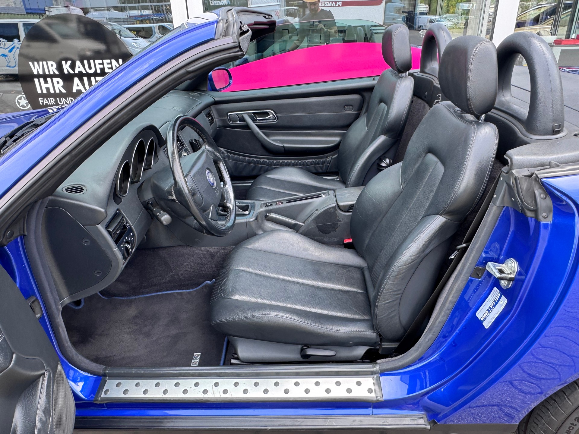 MERCEDES-BENZ SLK 200-image-13