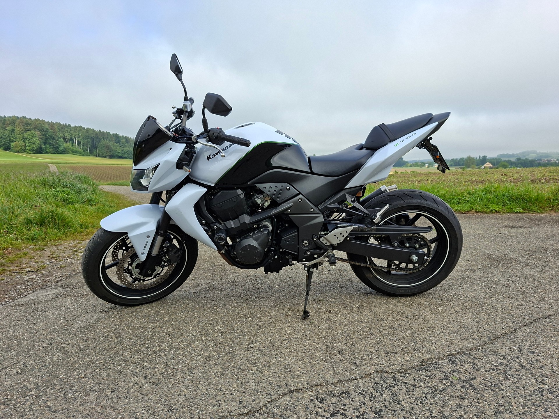 KAWASAKI Z 750-image-6