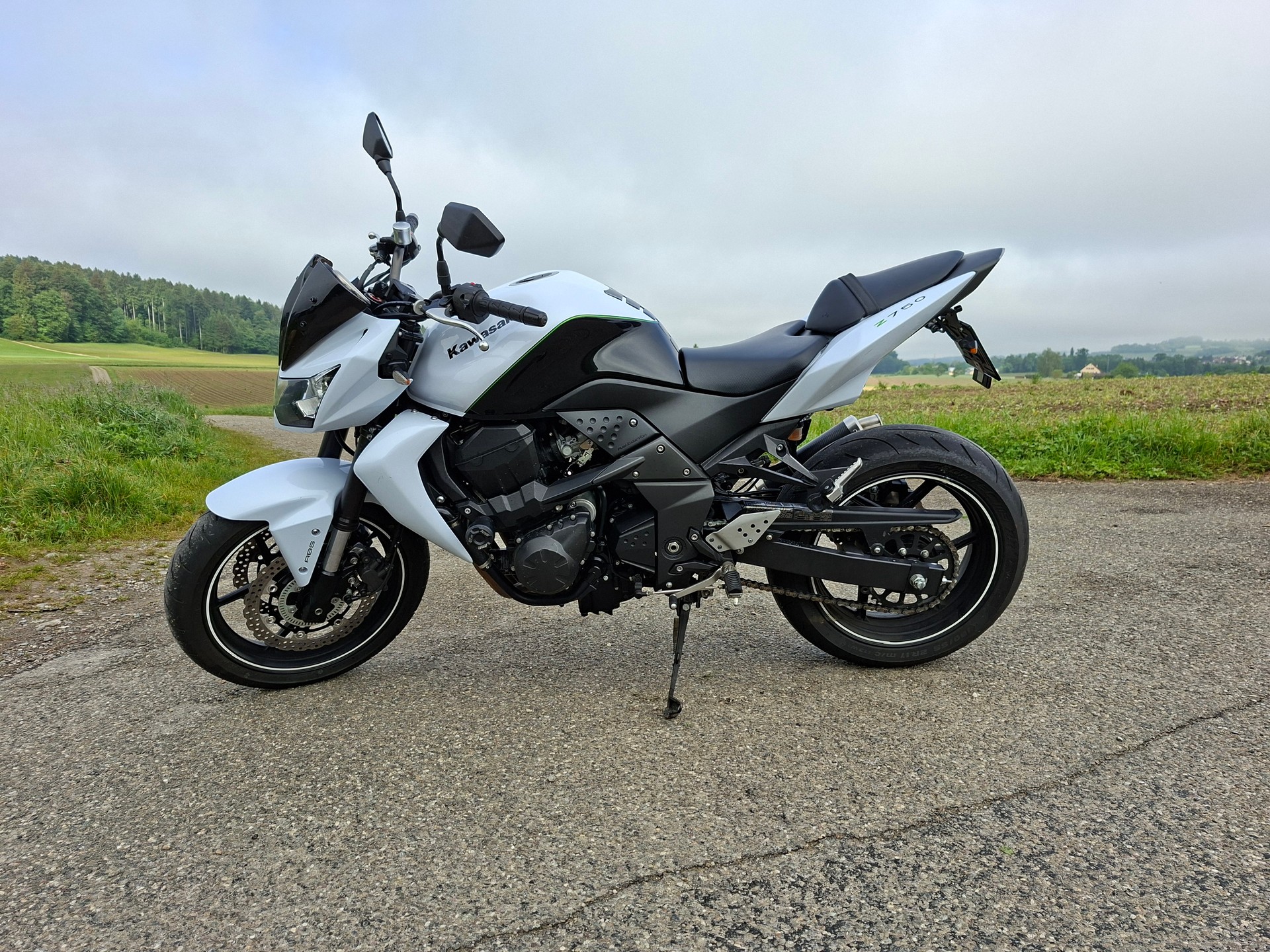 KAWASAKI Z 750-image-5
