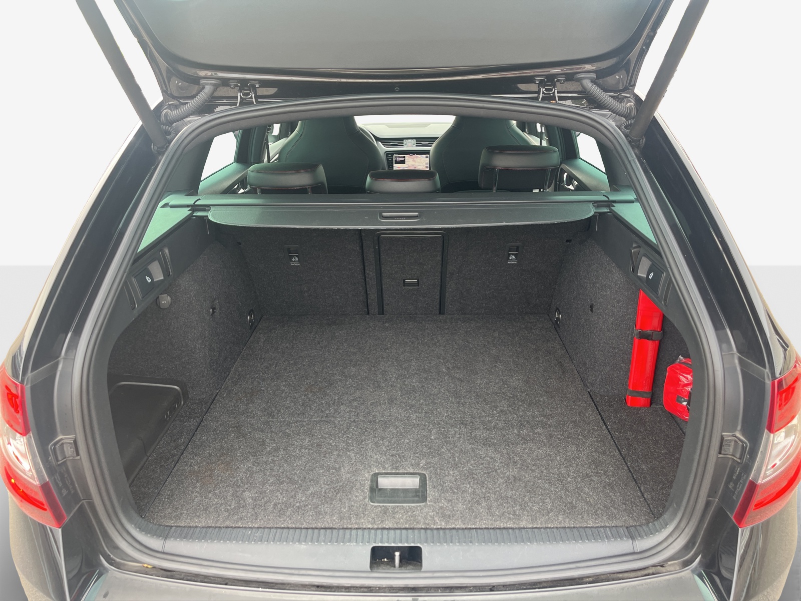 SKODA Octavia Combi 2.0 TDI RS 4x4 DSG-image-12