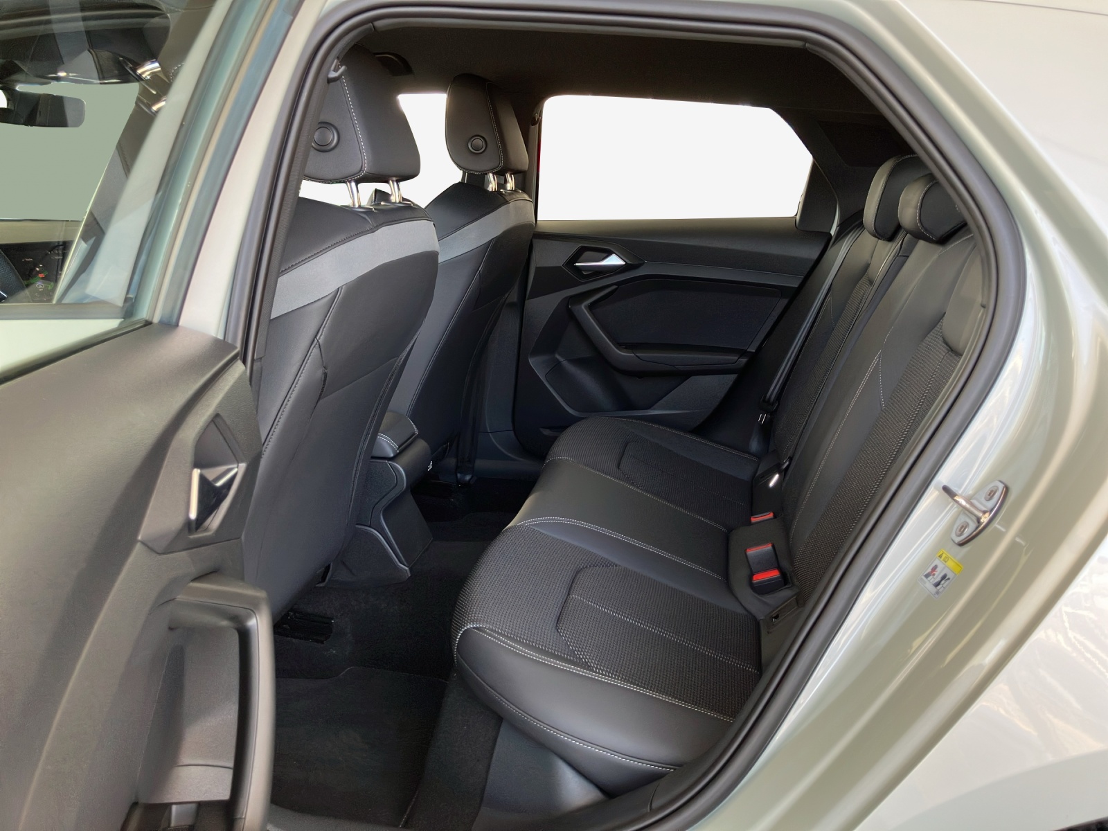 AUDI A1 Sportback 30 TFSI Attraction S-tronic-image-11