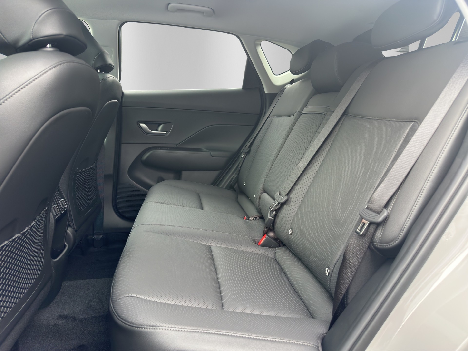 HYUNDAI Kona 1.6 HEV Vertex-image-10
