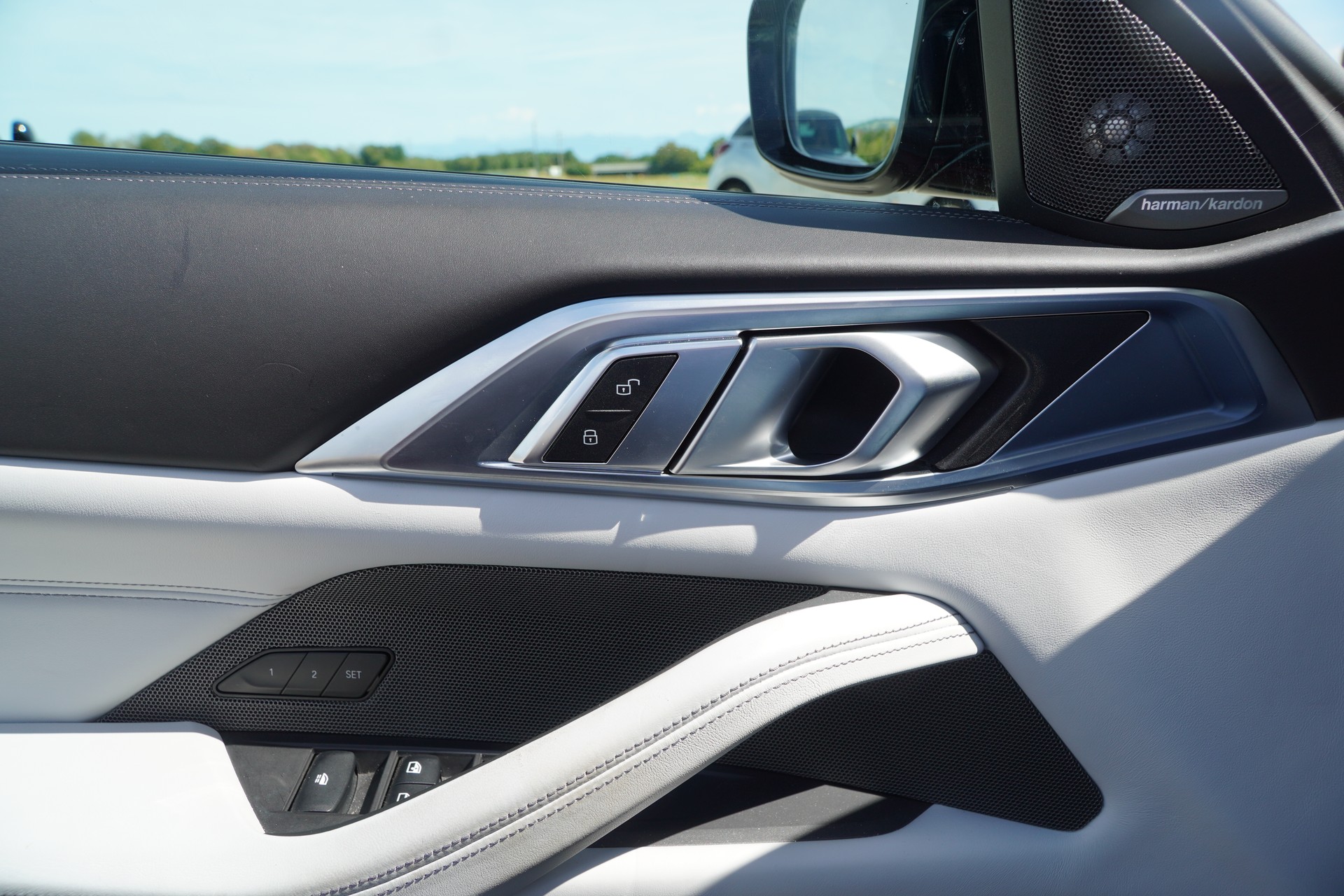 BMW M4 Cabrio Competition M xDrive-image-27