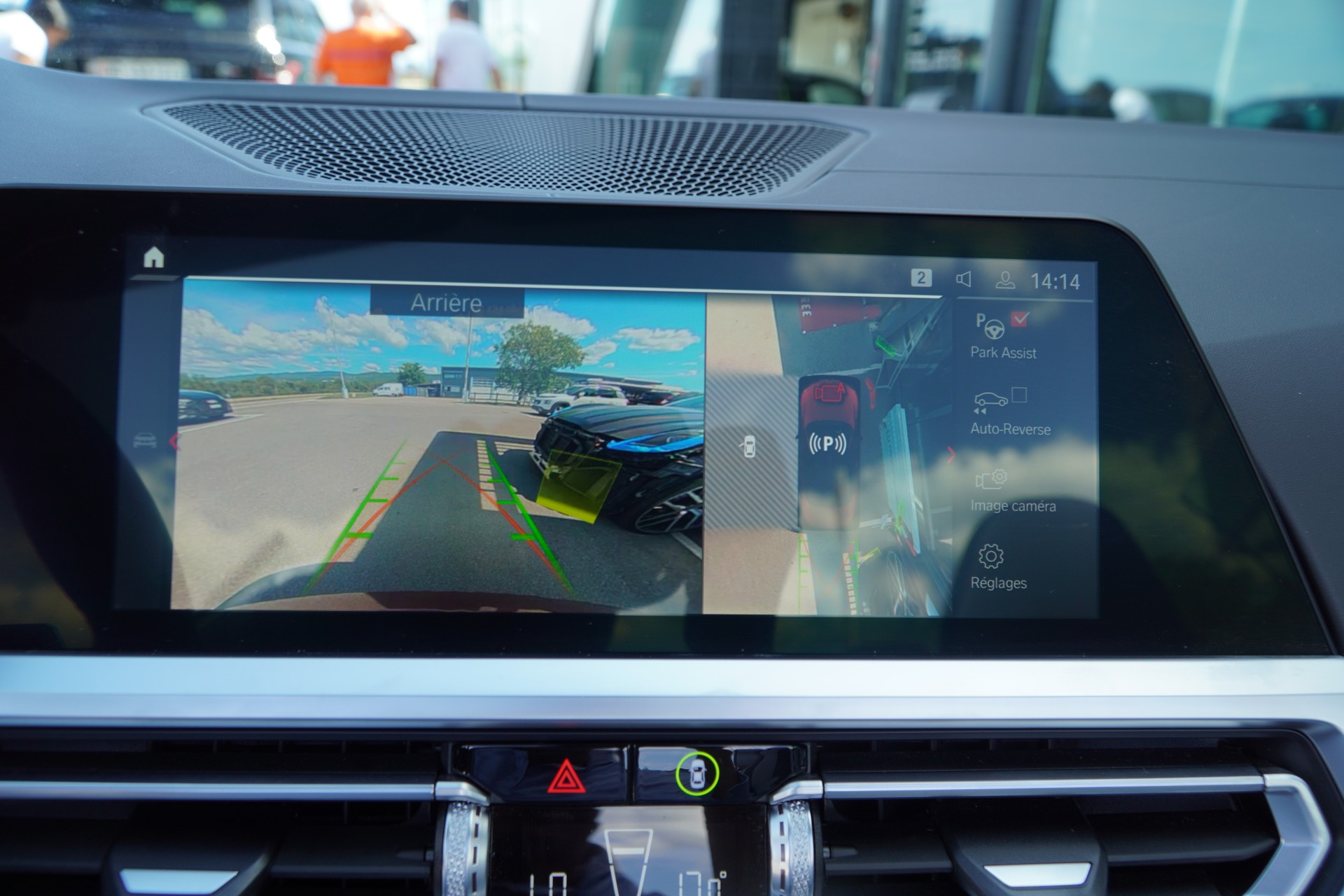 BMW M4 Cabrio Competition M xDrive-image-11