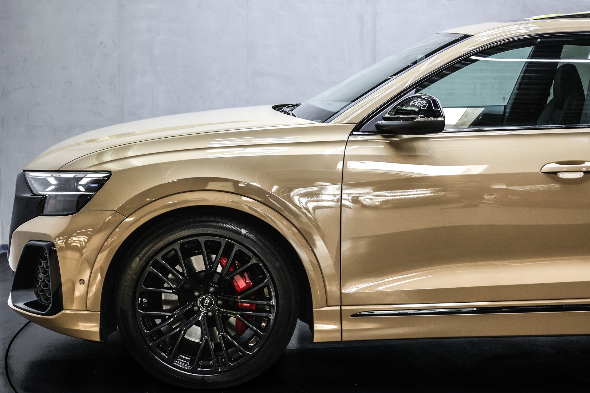 AUDI Q8 60 TFSI e quattro PHEV Tiptronic S-Line-image-6