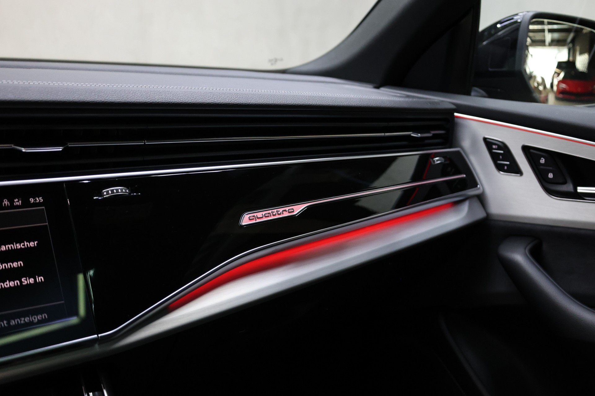 AUDI Q8 60 TFSI e quattro PHEV Tiptronic S-Line-image-32