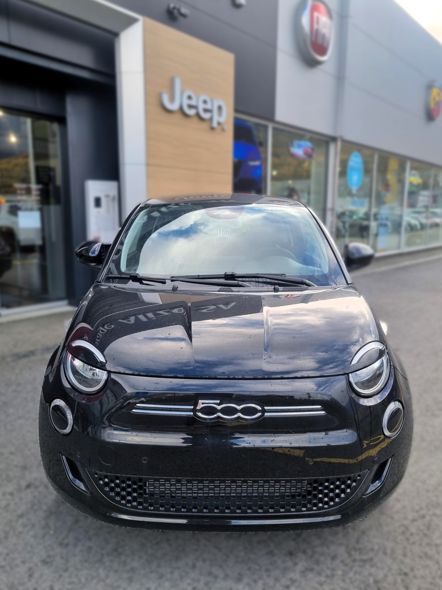 FIAT 500 electric 87 kW Swiss Edition-image-6