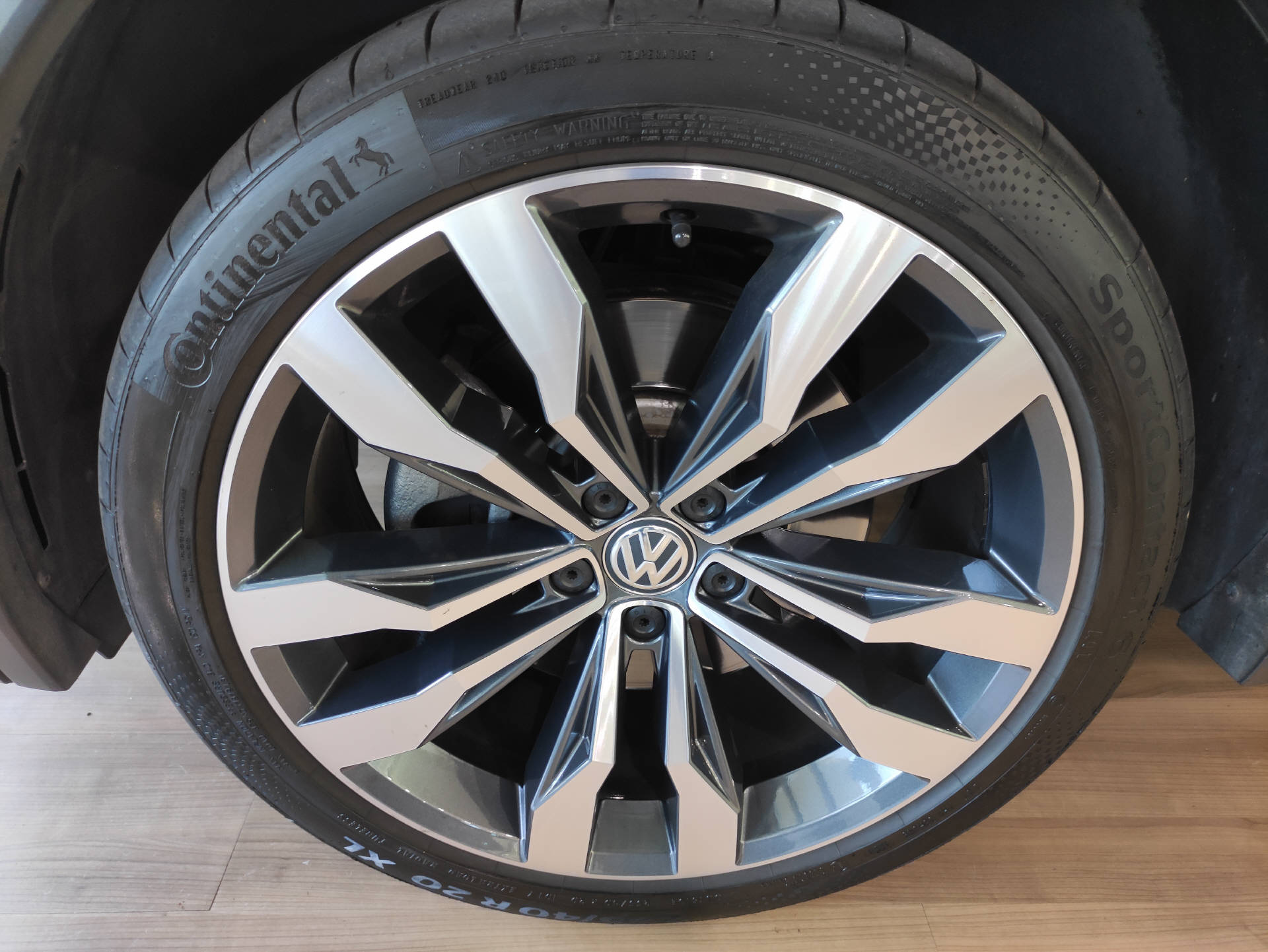 VW Tiguan 2.0 TDI ABT R-Line Highline DSG-showroom-element-3