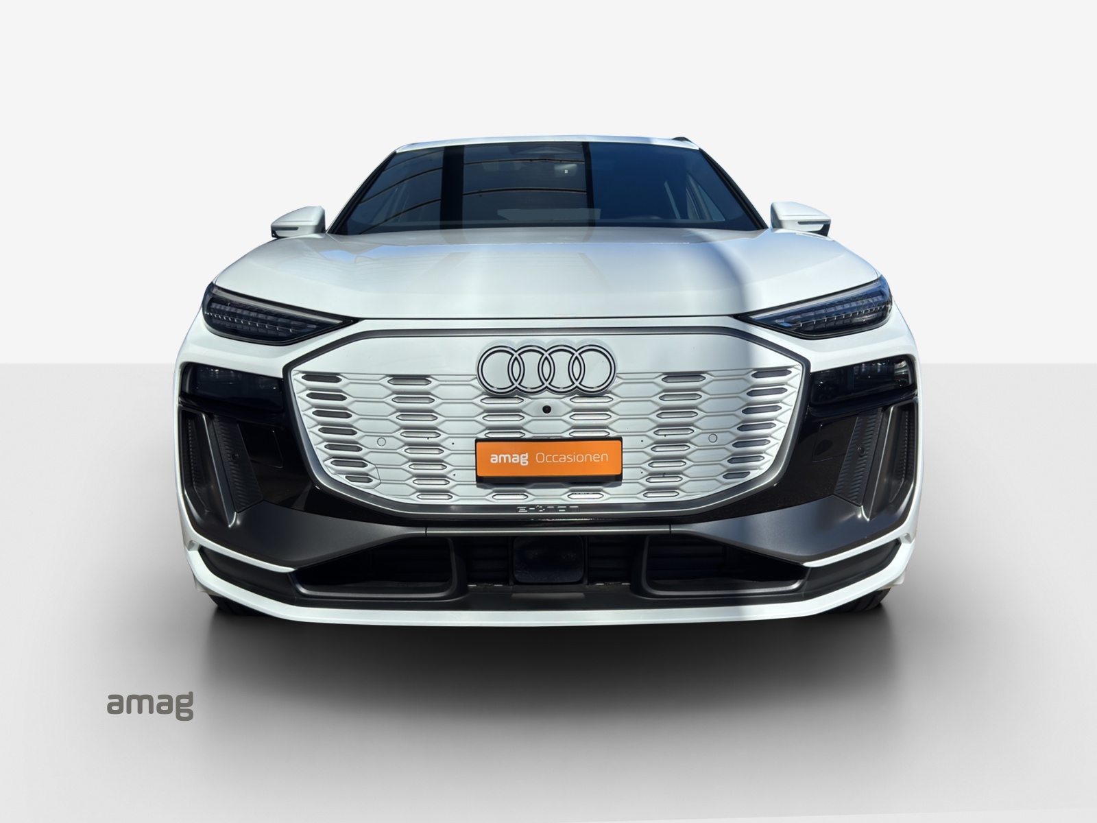 AUDI Q6 e-tron quattro-image-6