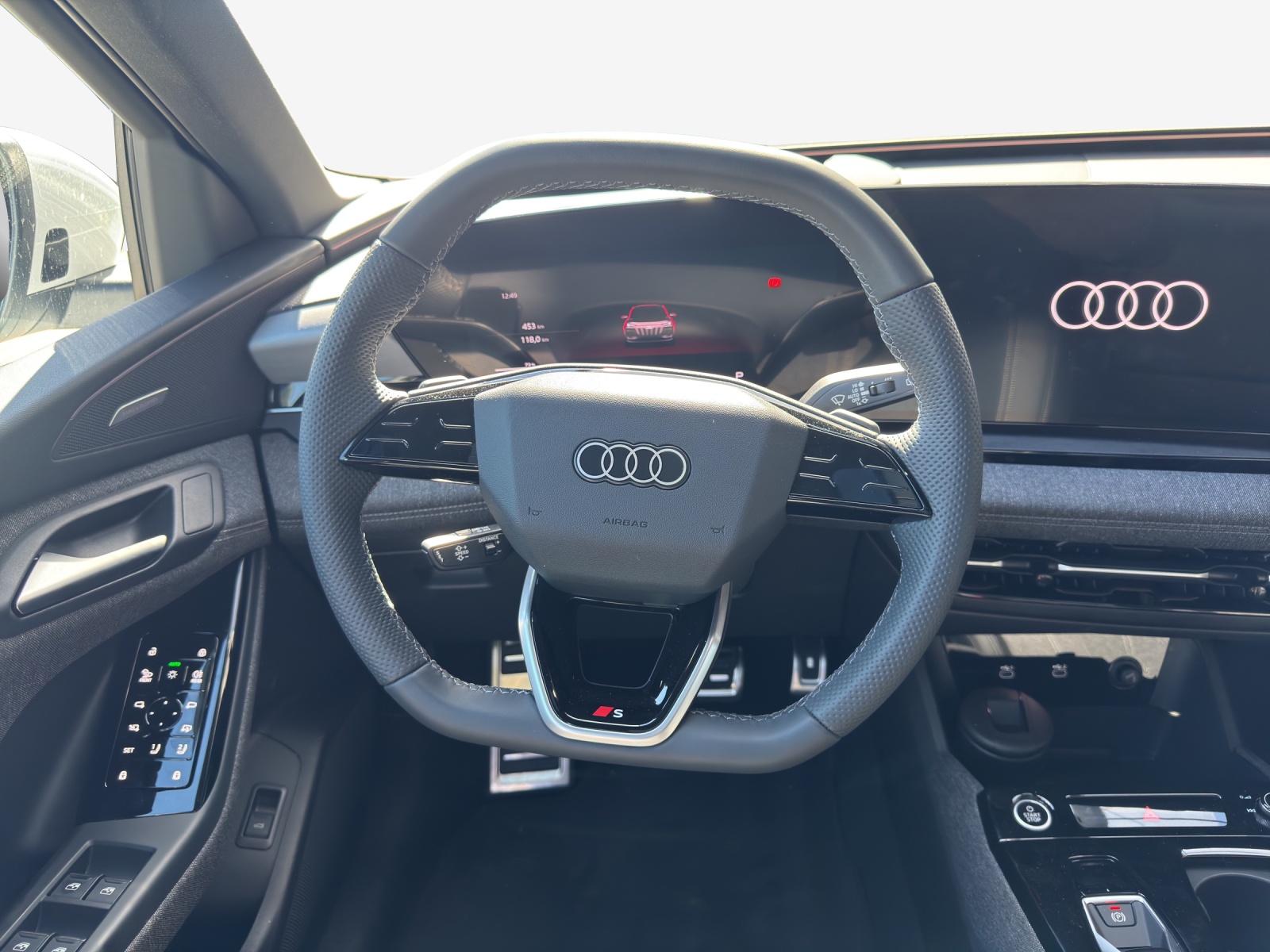 AUDI Q6 e-tron quattro-image-9