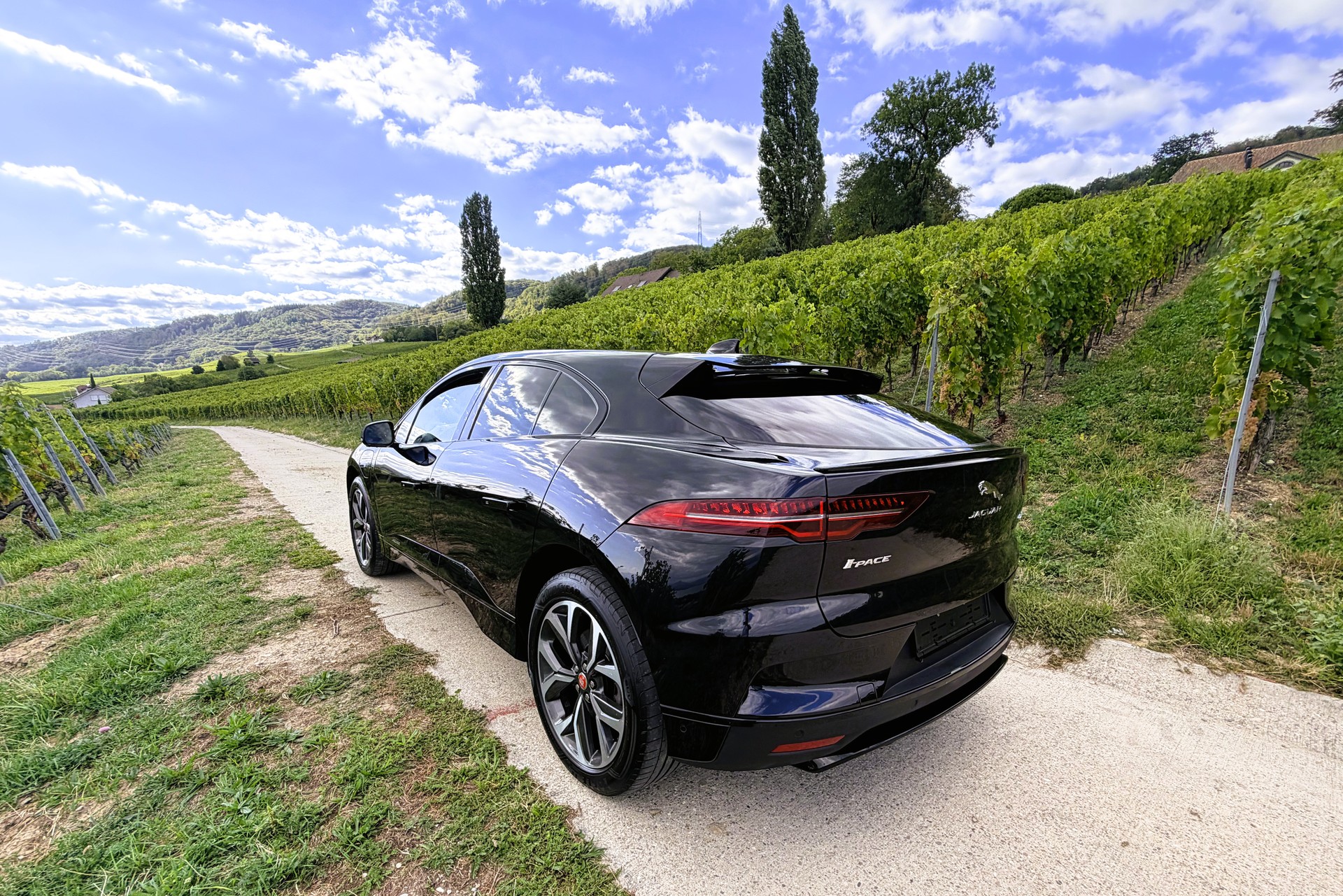 JAGUAR I-Pace EV400 HSE Black AWD-image-8