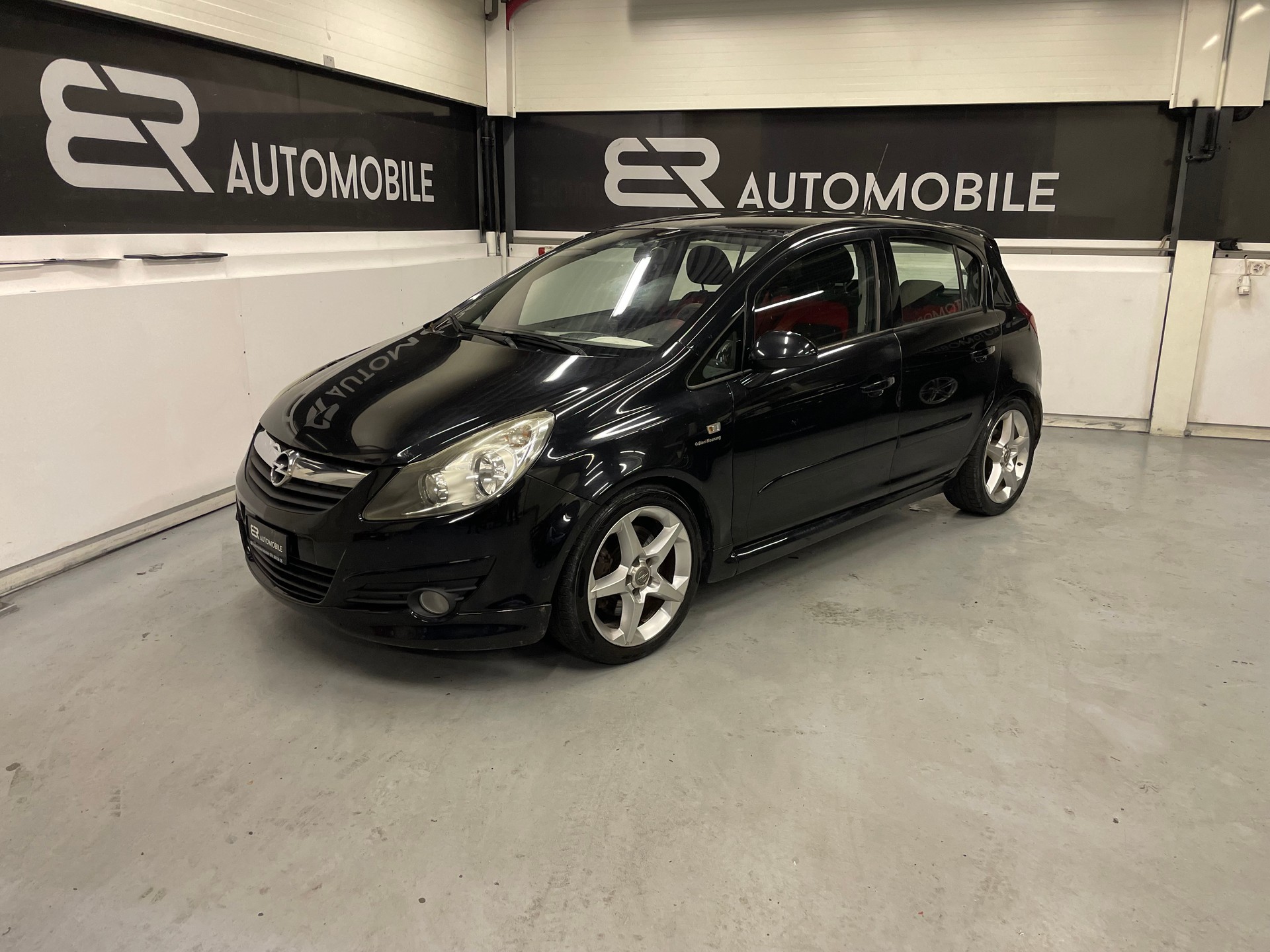 OPEL Corsa 1.6 Turbo GSi