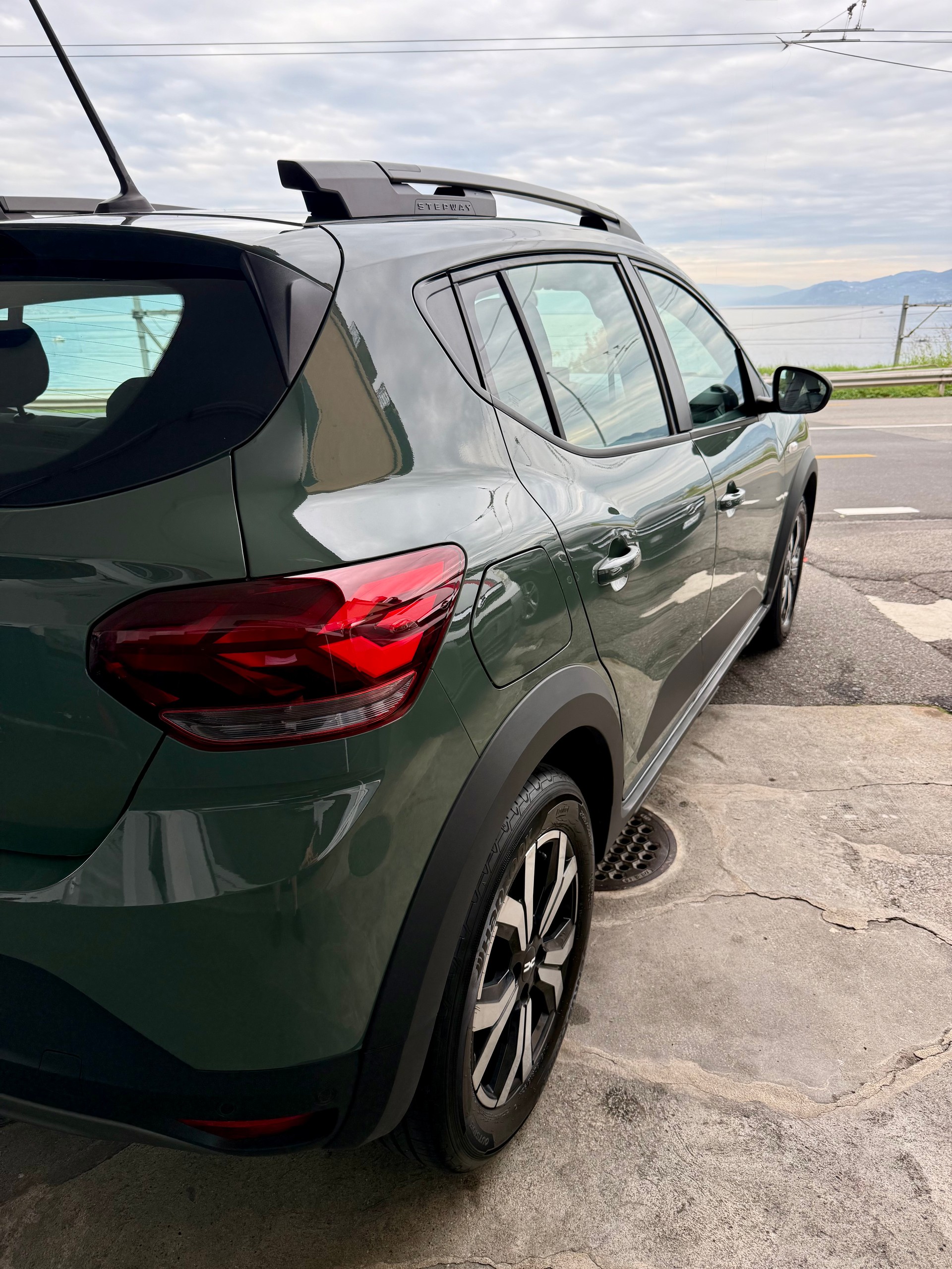 DACIA Sandero Stepway TCe 90 Extreme+ CVT-image-4