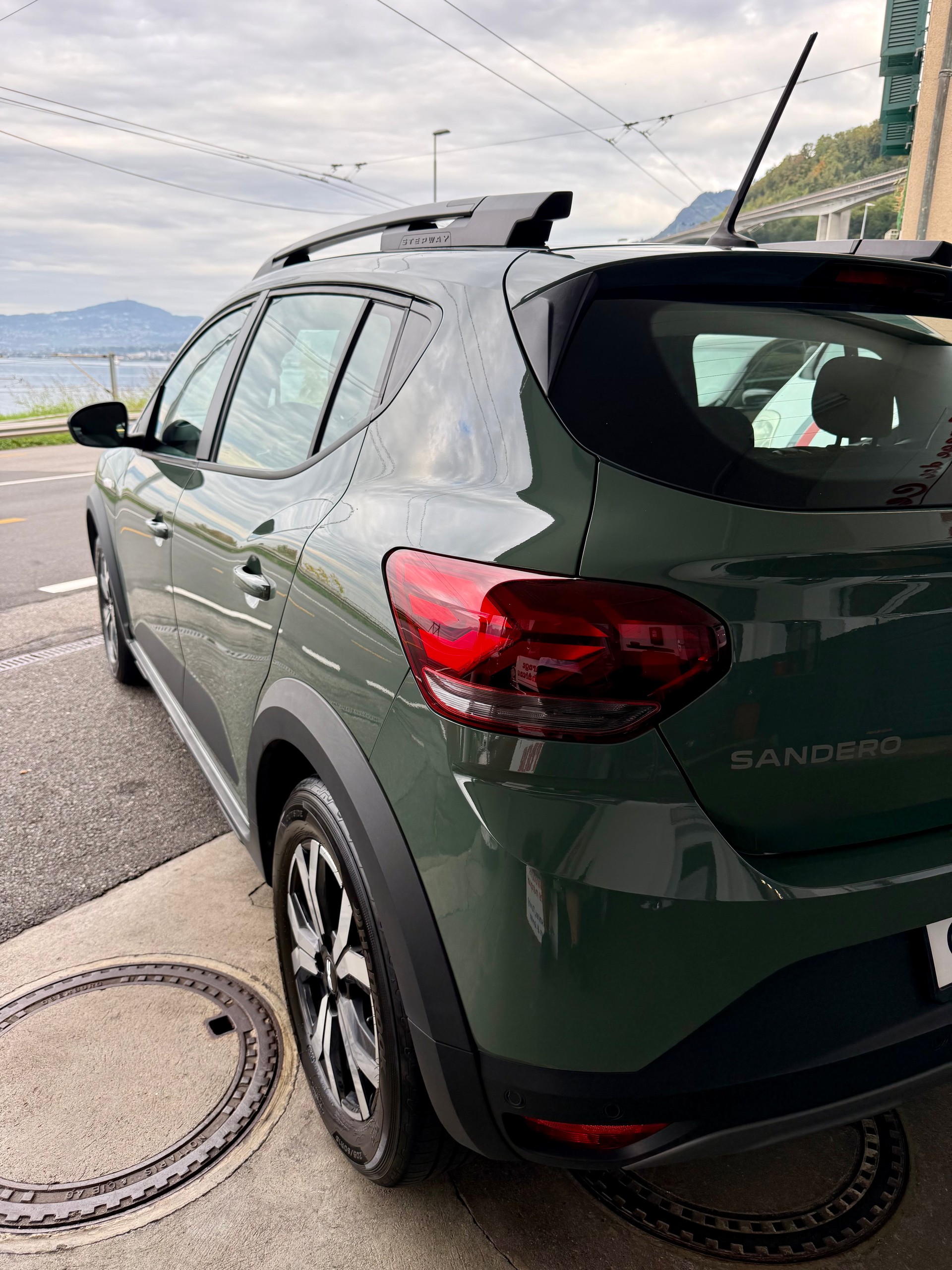 DACIA Sandero Stepway TCe 90 Extreme+ CVT-image-5