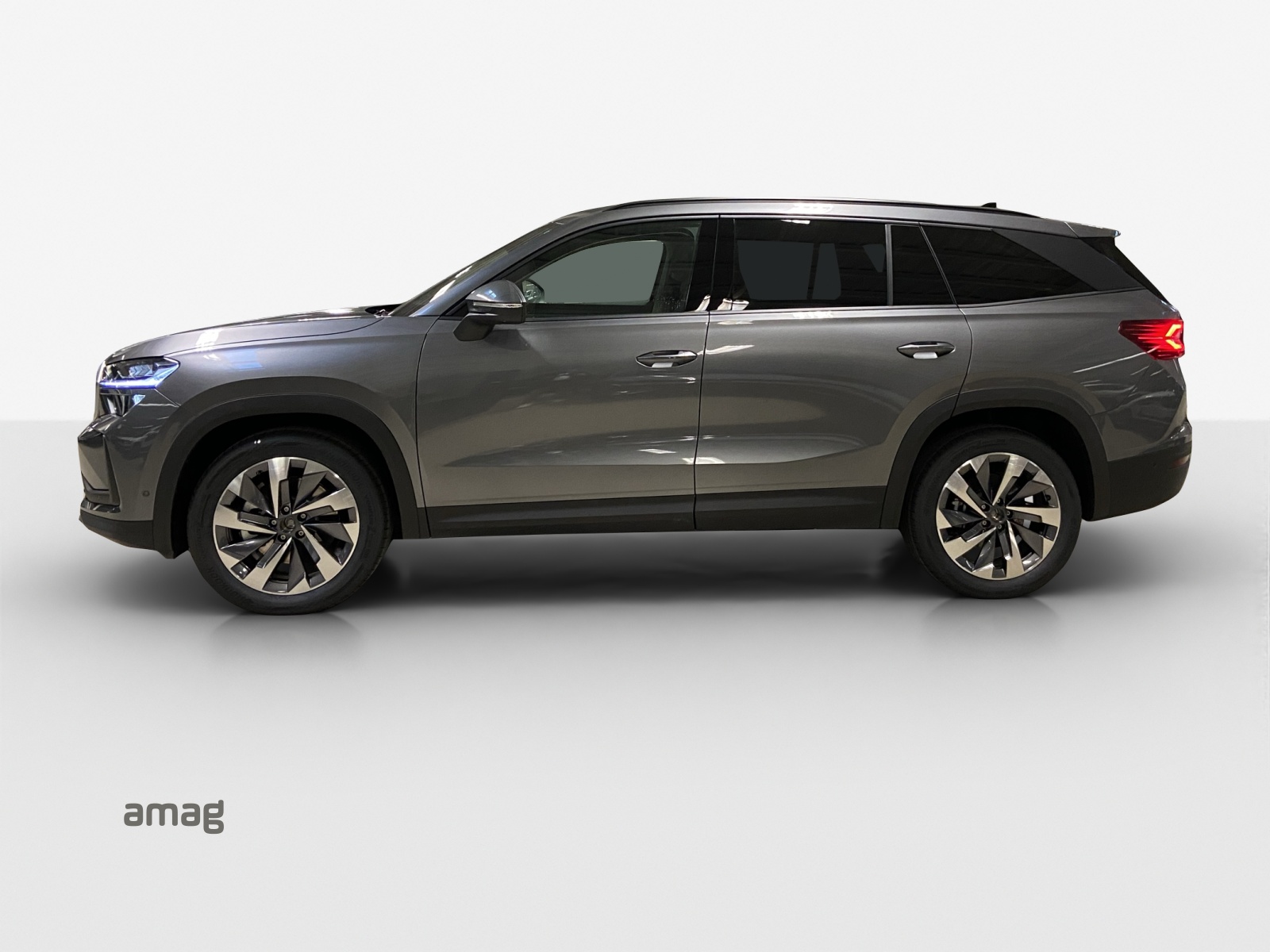 SKODA Kodiaq Dynamic 2.0TSI 204PS 7DSG 4x4-showroom-element-1