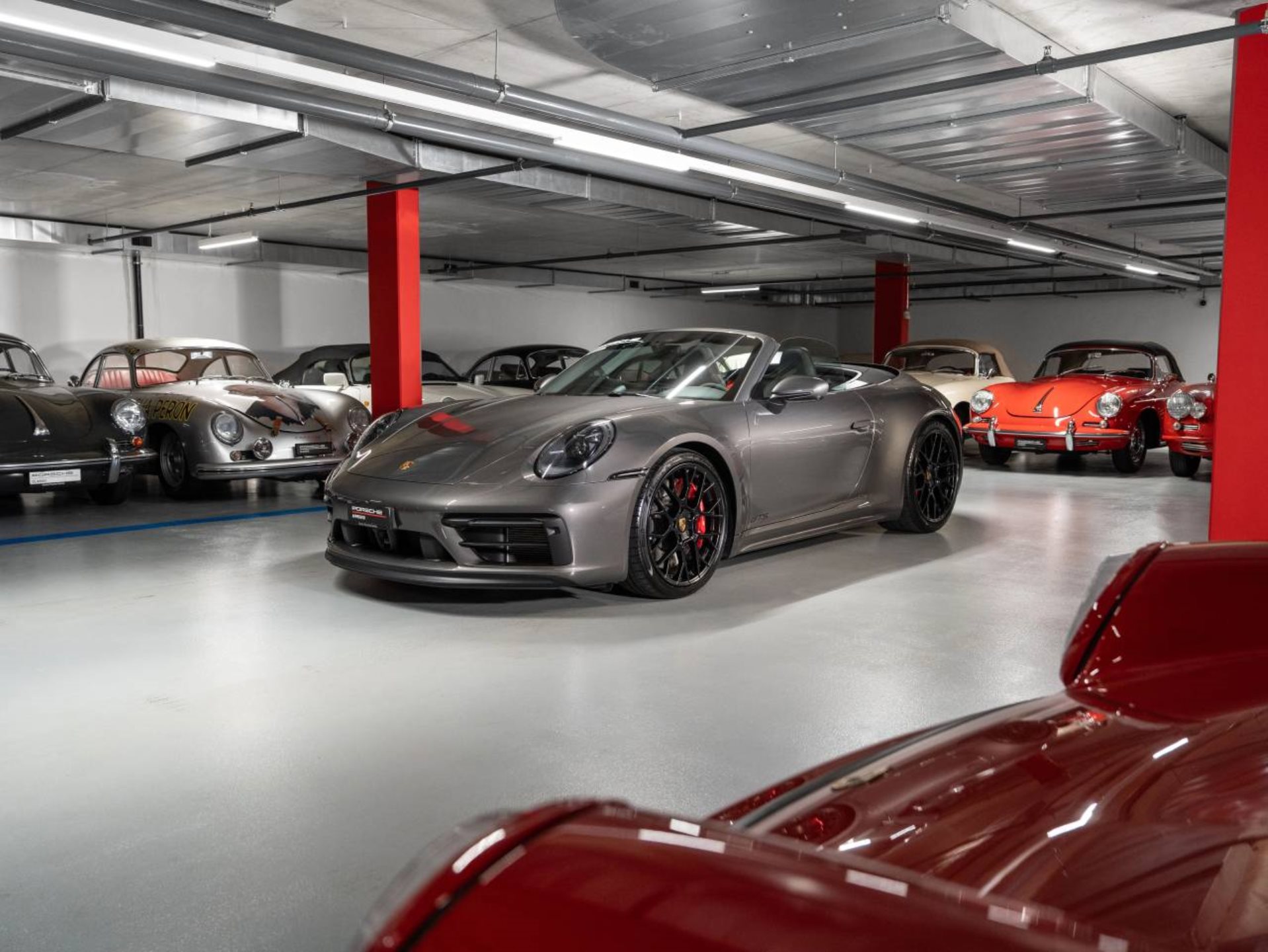 PORSCHE 911 Carrera 4 GTS Cabriolet
