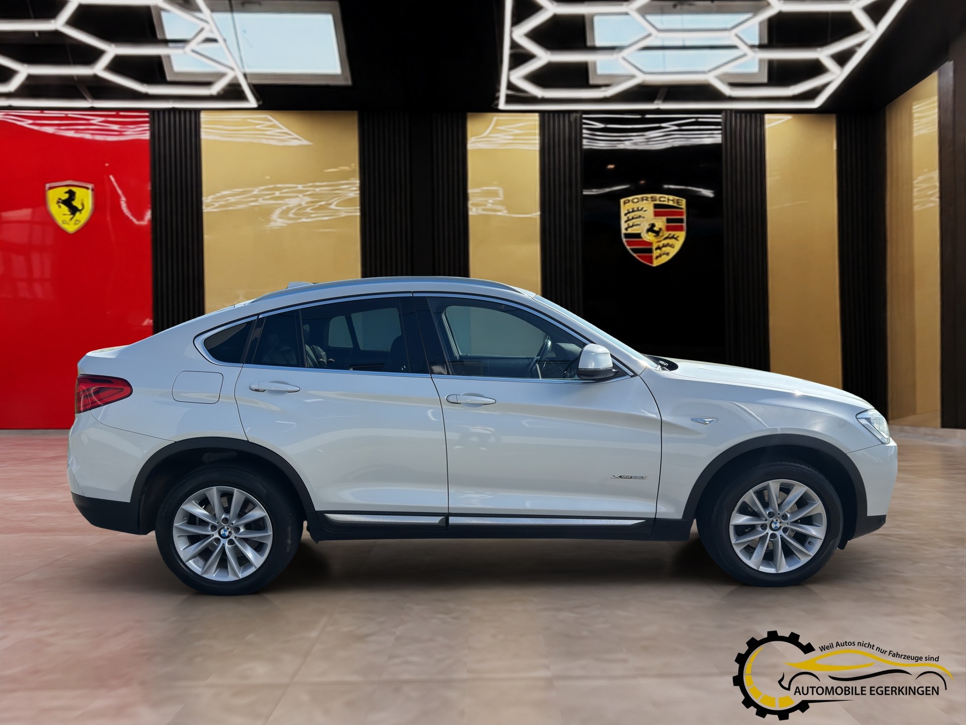 BMW X4 xDrive 28i xLine Steptronic-showroom-element-3