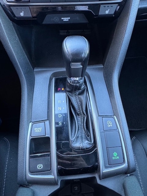 HONDA Civic 1.0 VTEC Executive CVT-image-11