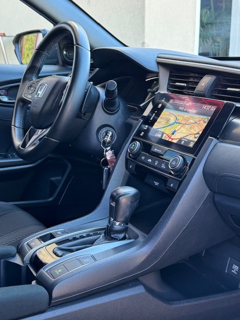 HONDA Civic 1.0 VTEC Executive CVT-image-6