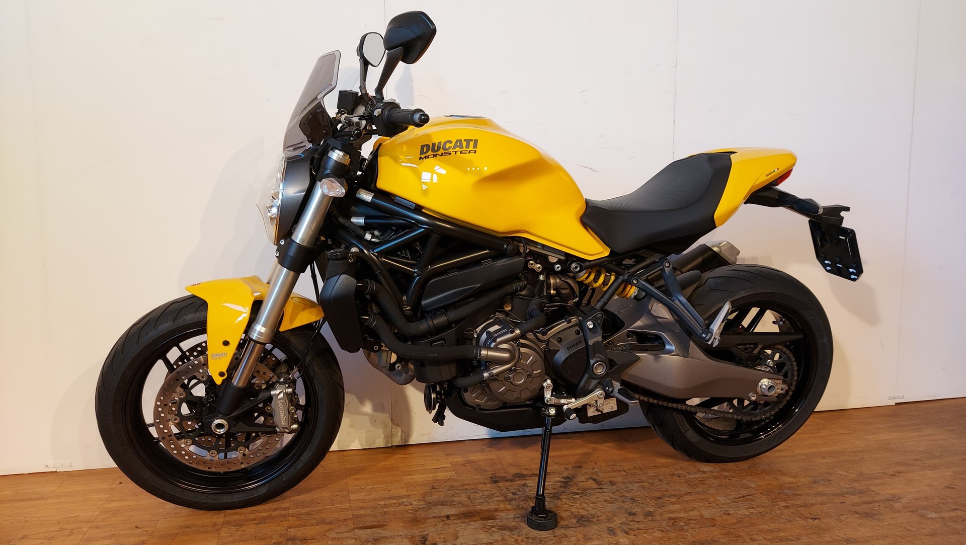DUCATI Monster 821-image-3