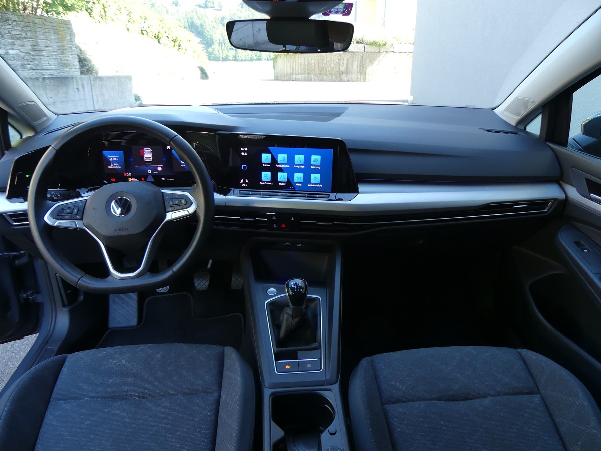 VW Golf 1.5 TSI ACT Life-image-7