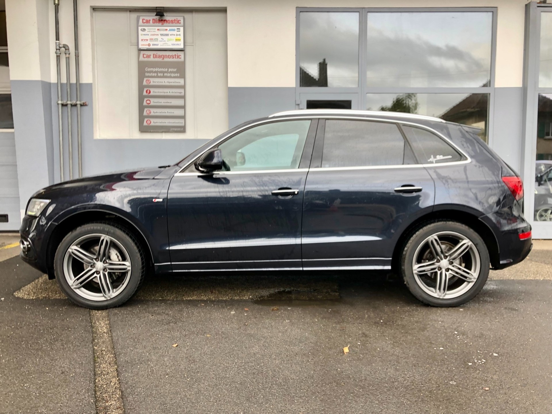 AUDI Q5 2.0 TDI quattro S-tronic S-Line-showroom-element-2