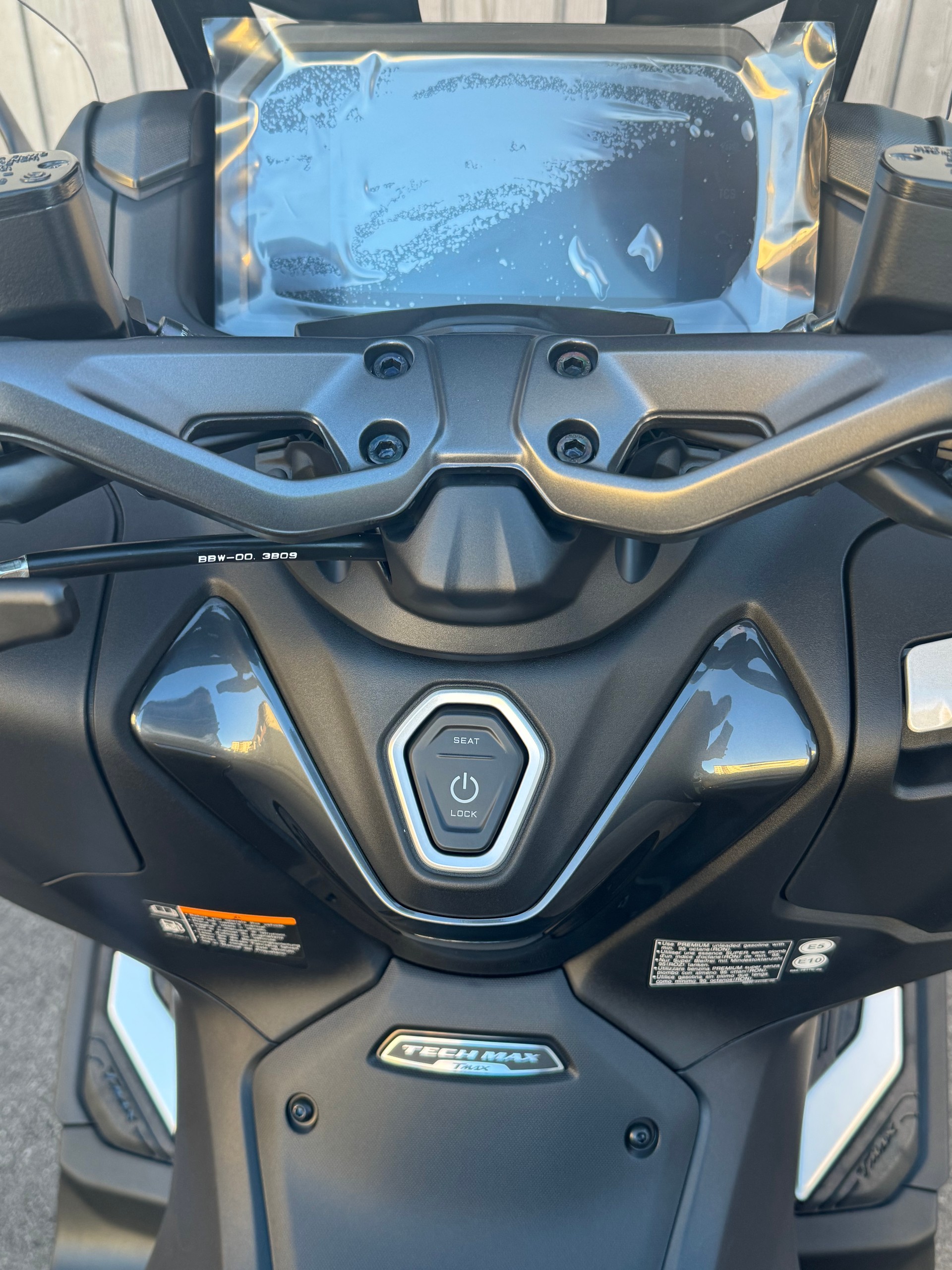 YAMAHA T-MAX Tech-Max XP 560-image-6