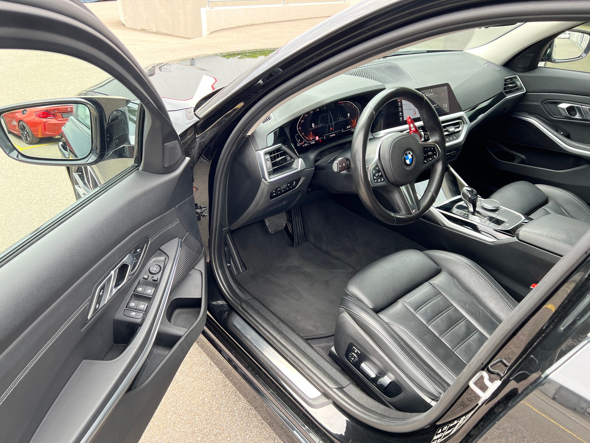 BMW 320d xDrive M Sport Steptronic-image-6