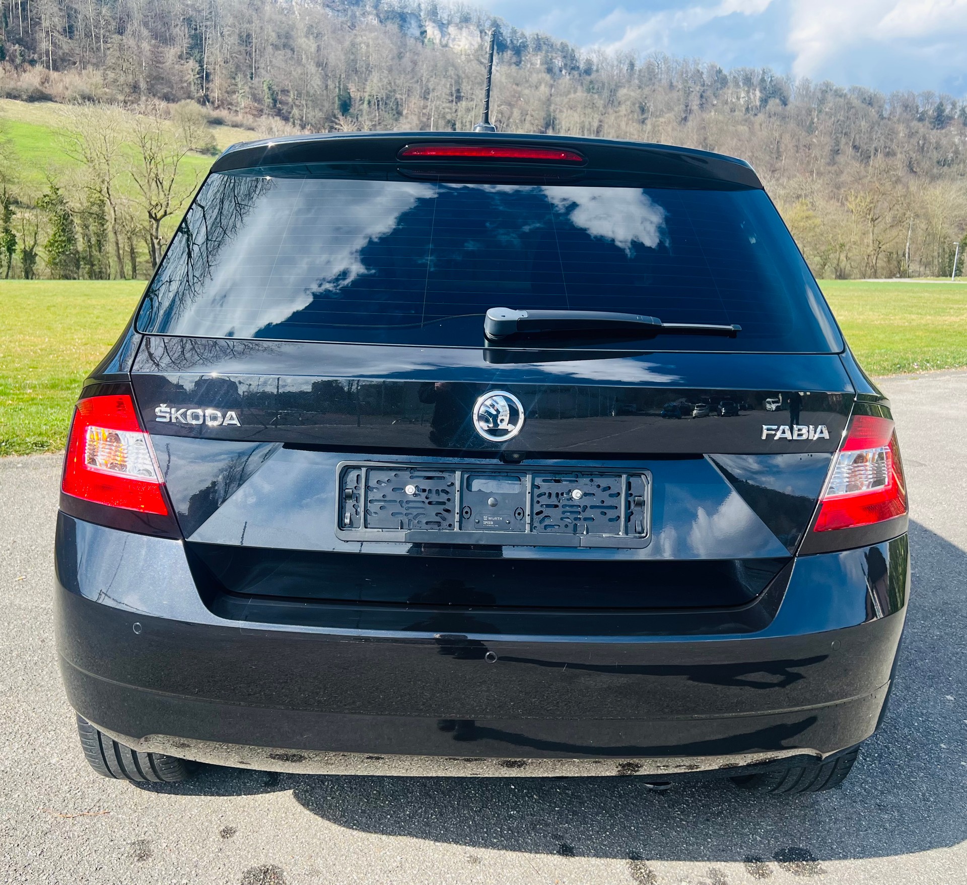 SKODA Fabia 1.2 TSI Swiss Edition DSG-image-5