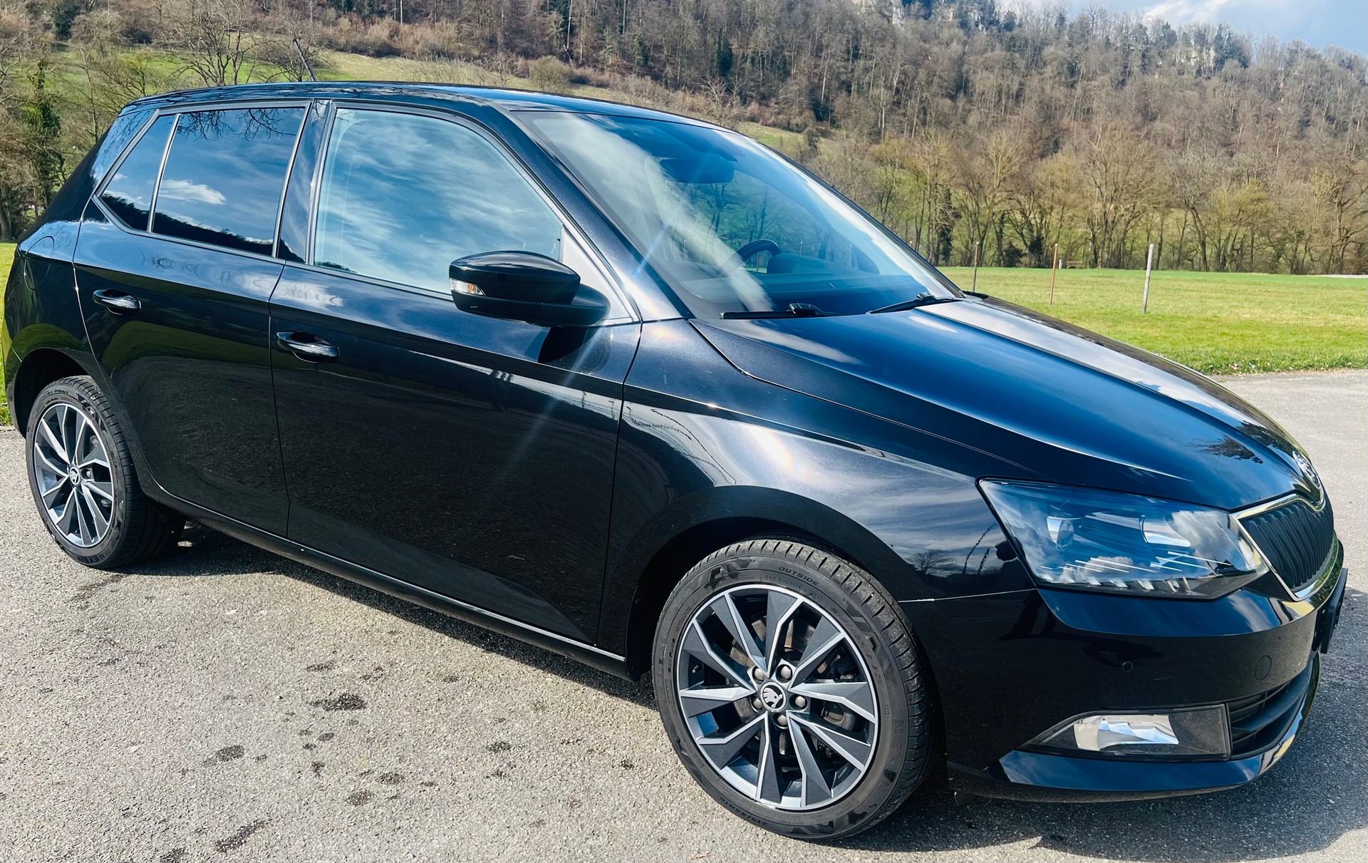 SKODA Fabia 1.2 TSI Swiss Edition DSG-image-2