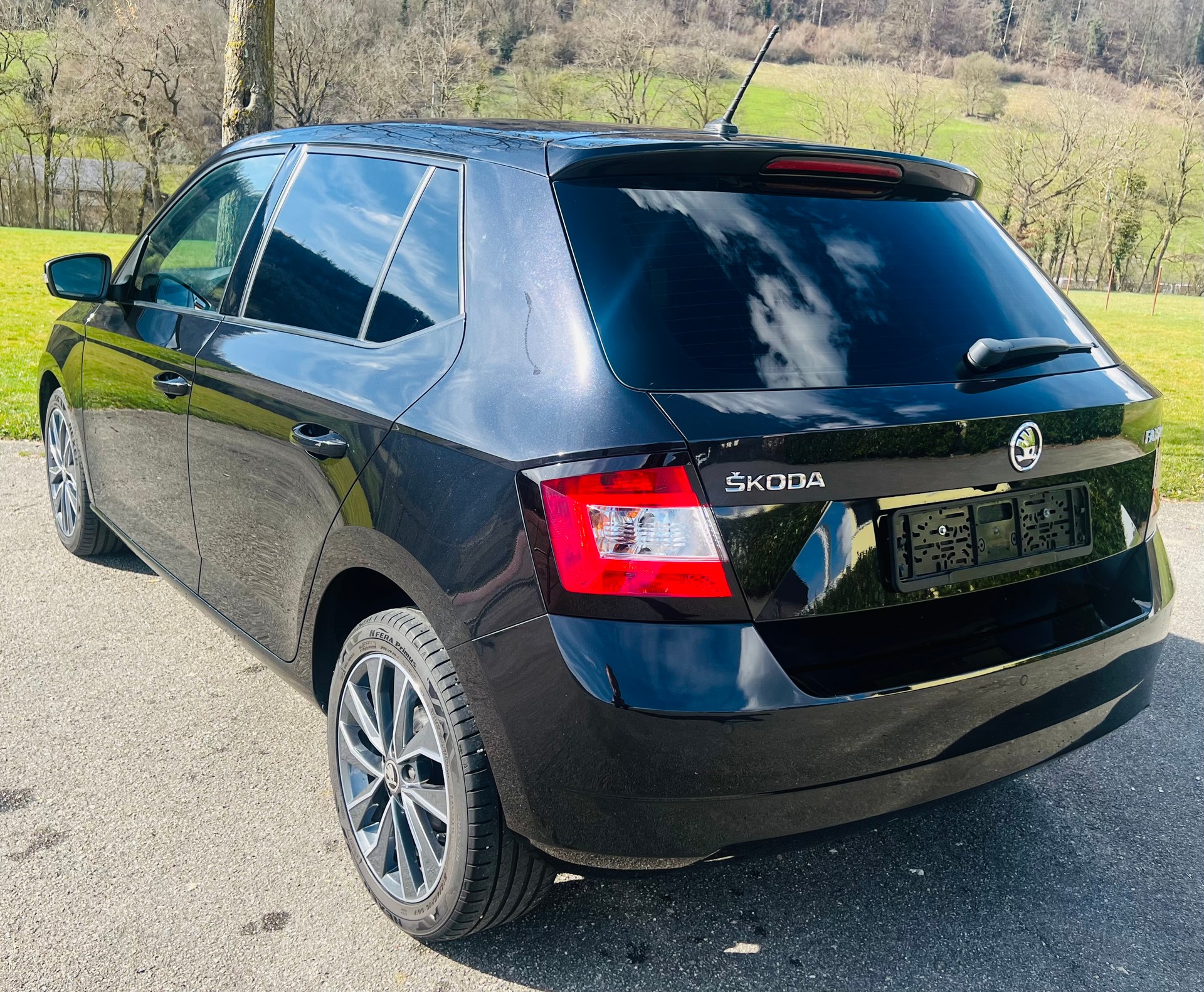 SKODA Fabia 1.2 TSI Swiss Edition DSG-image-6